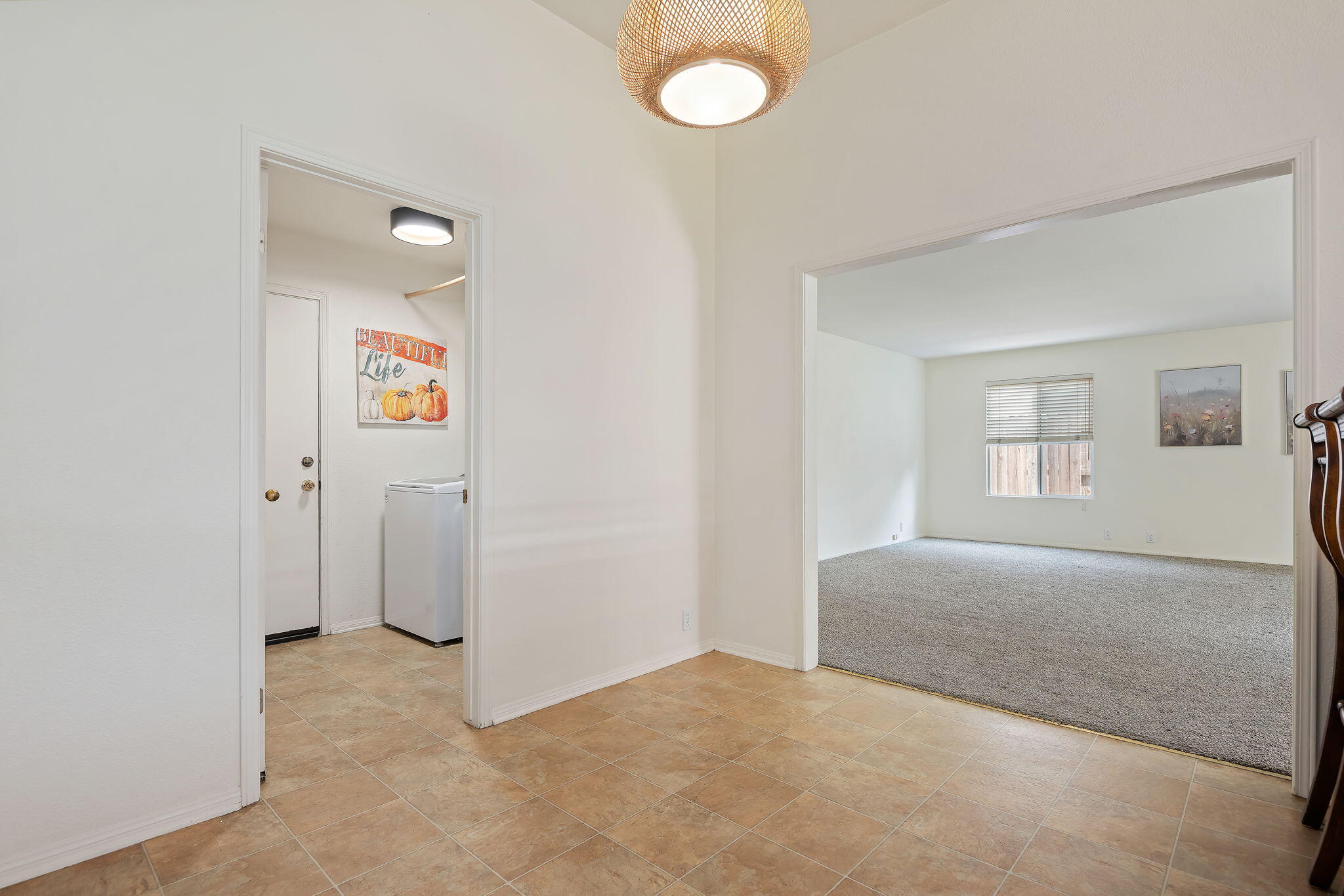 Los Alamos, California 93440, United States, 3 Bedrooms Bedrooms, ,2 BathroomsBathrooms,Residential,Active,188018