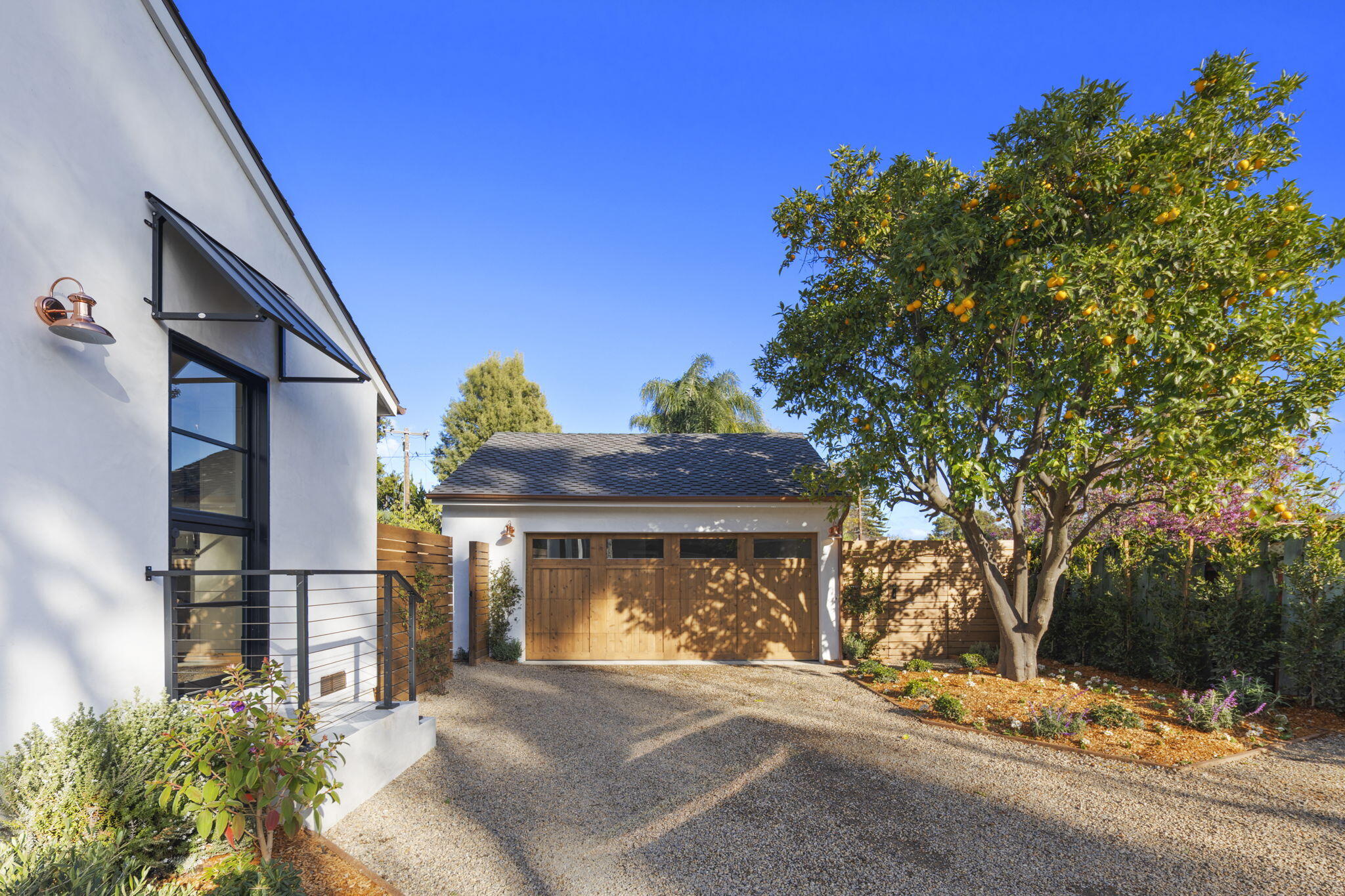 Santa Barbara, California 93105, United States, 4 Bedrooms Bedrooms, ,3 BathroomsBathrooms,Residential,Active,90134