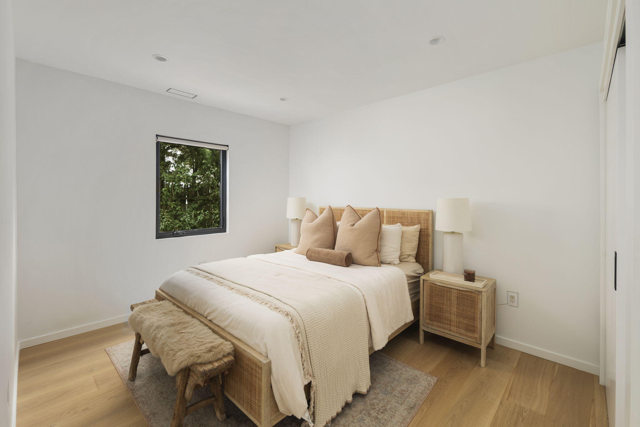 Santa Barbara, California 93105, United States, 4 Bedrooms Bedrooms, ,3 BathroomsBathrooms,Residential,Active,90134