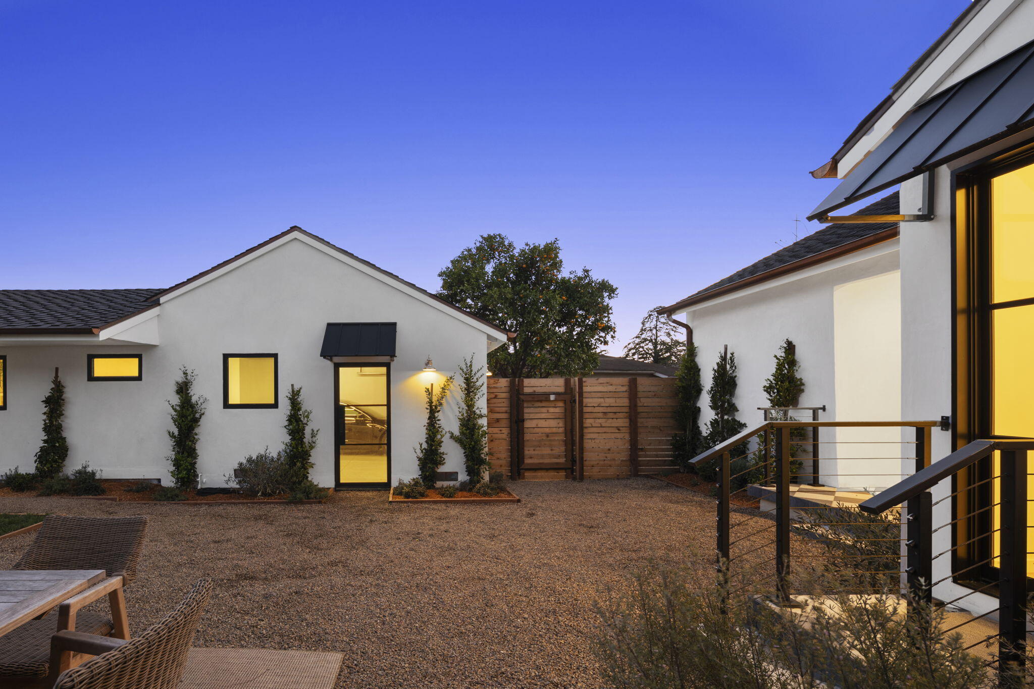 Santa Barbara, California 93105, United States, 4 Bedrooms Bedrooms, ,3 BathroomsBathrooms,Residential,Active,90134