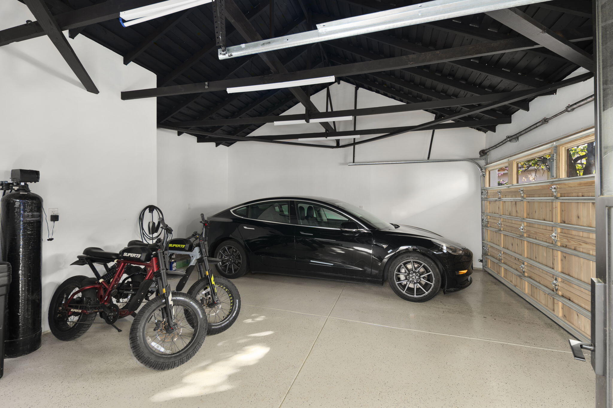 Santa Barbara, California 93105, United States, 4 Bedrooms Bedrooms, ,3 BathroomsBathrooms,Residential,Active,90134