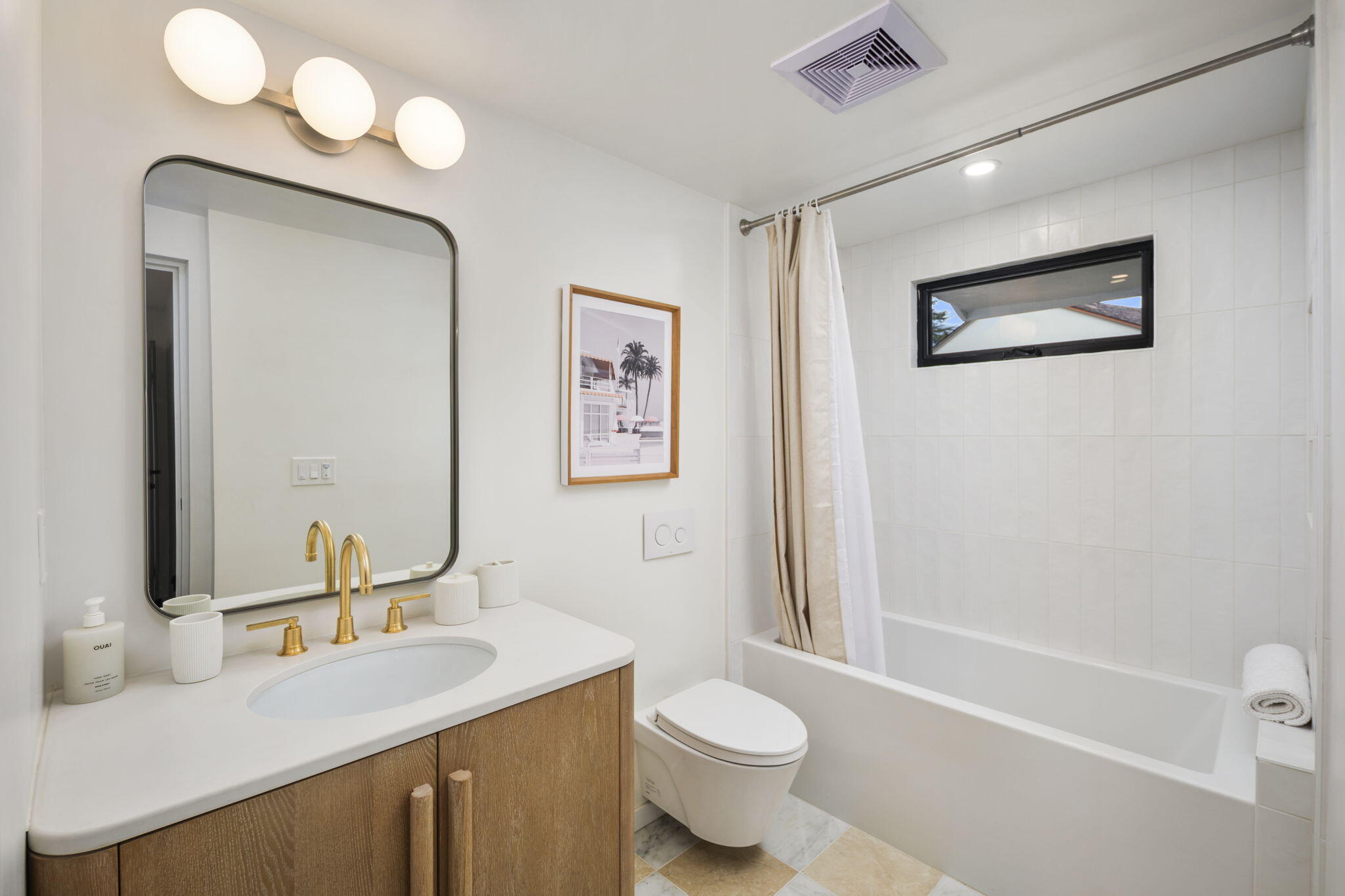 Santa Barbara, California 93105, United States, 4 Bedrooms Bedrooms, ,3 BathroomsBathrooms,Residential,Active,90134