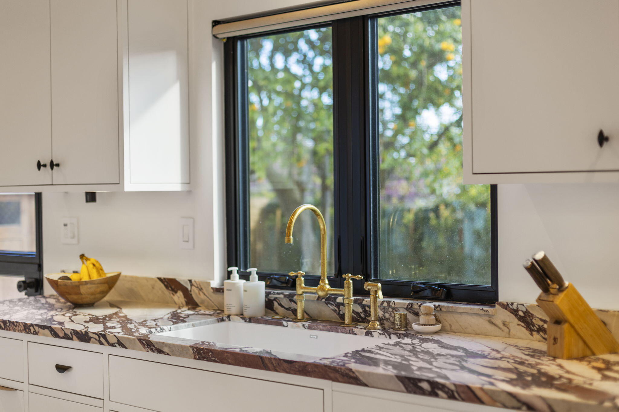 Santa Barbara, California 93105, United States, 4 Bedrooms Bedrooms, ,3 BathroomsBathrooms,Residential,Active,90134