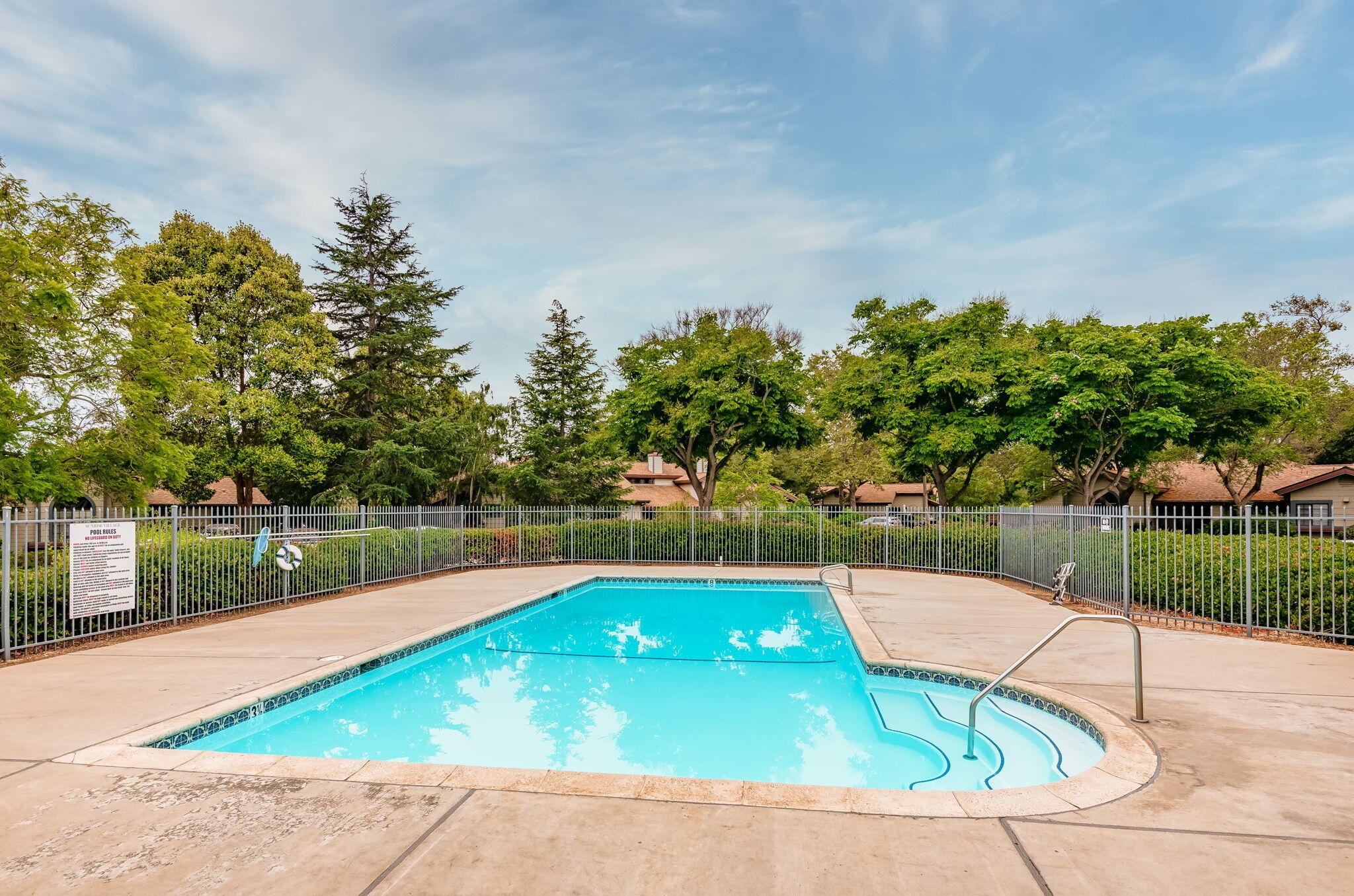 Santa Barbara, California 93111, United States, 2 Bedrooms Bedrooms, ,2 BathroomsBathrooms,Residential,Active,96936