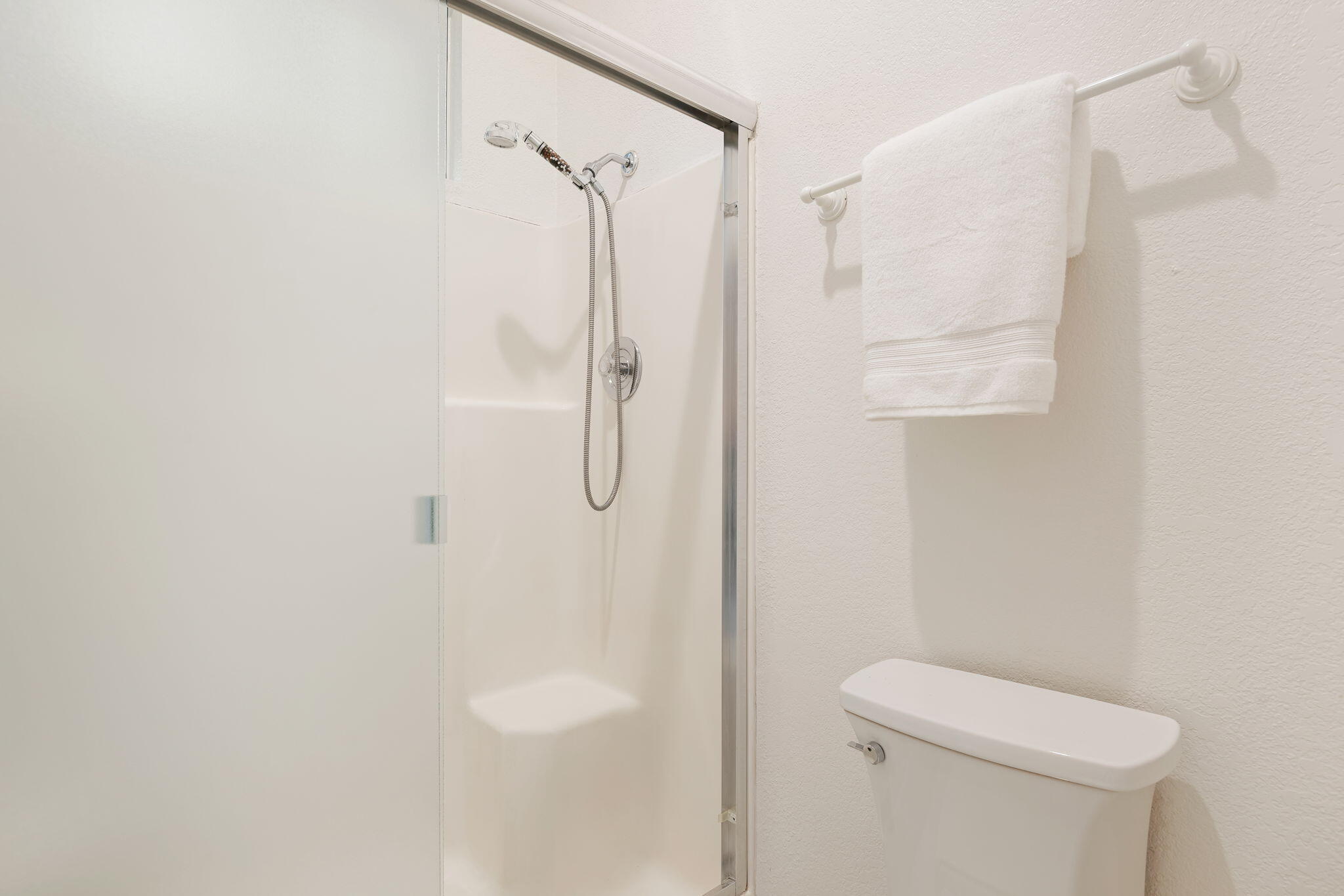 Santa Barbara, California 93111, United States, 2 Bedrooms Bedrooms, ,2 BathroomsBathrooms,Residential,Active,96936