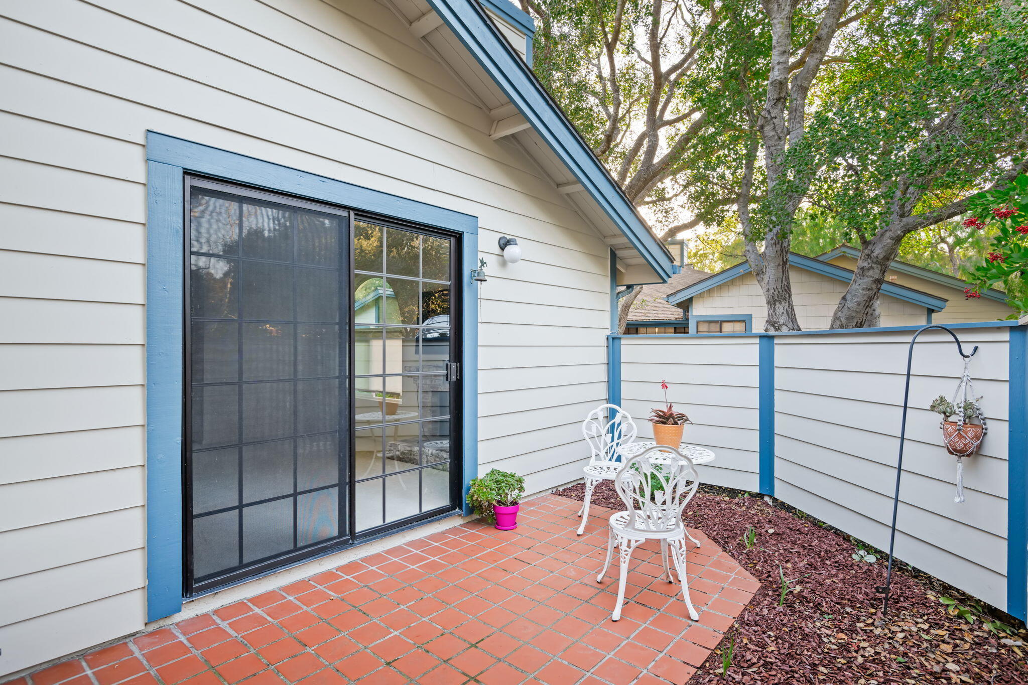 Santa Barbara, California 93111, United States, 2 Bedrooms Bedrooms, ,2 BathroomsBathrooms,Residential,Active,96936