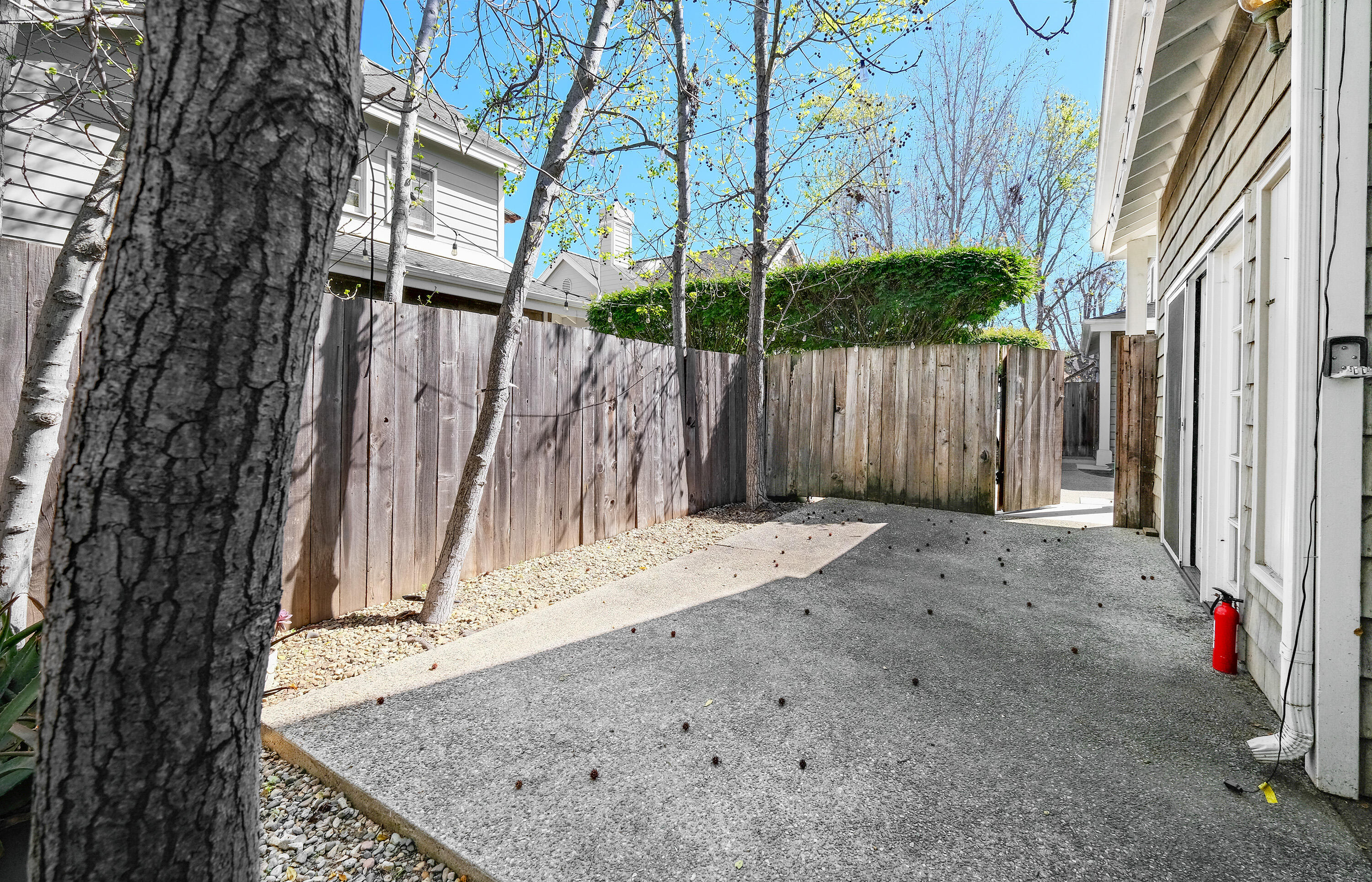 1621 Chapala Street A, B, C, D