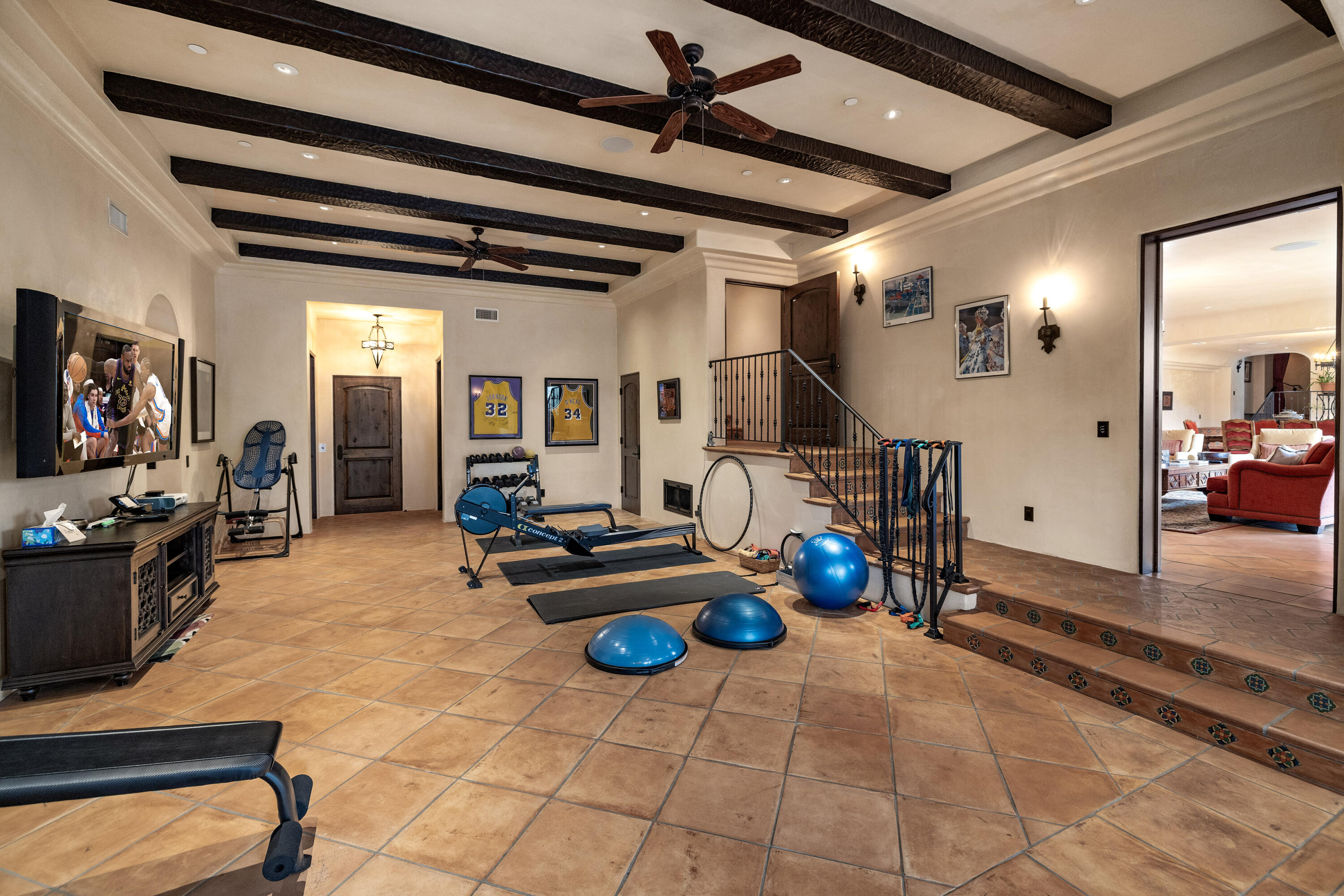 Ojai, California 93023, United States, 5 Bedrooms Bedrooms, ,6 BathroomsBathrooms,Residential,Active,71168