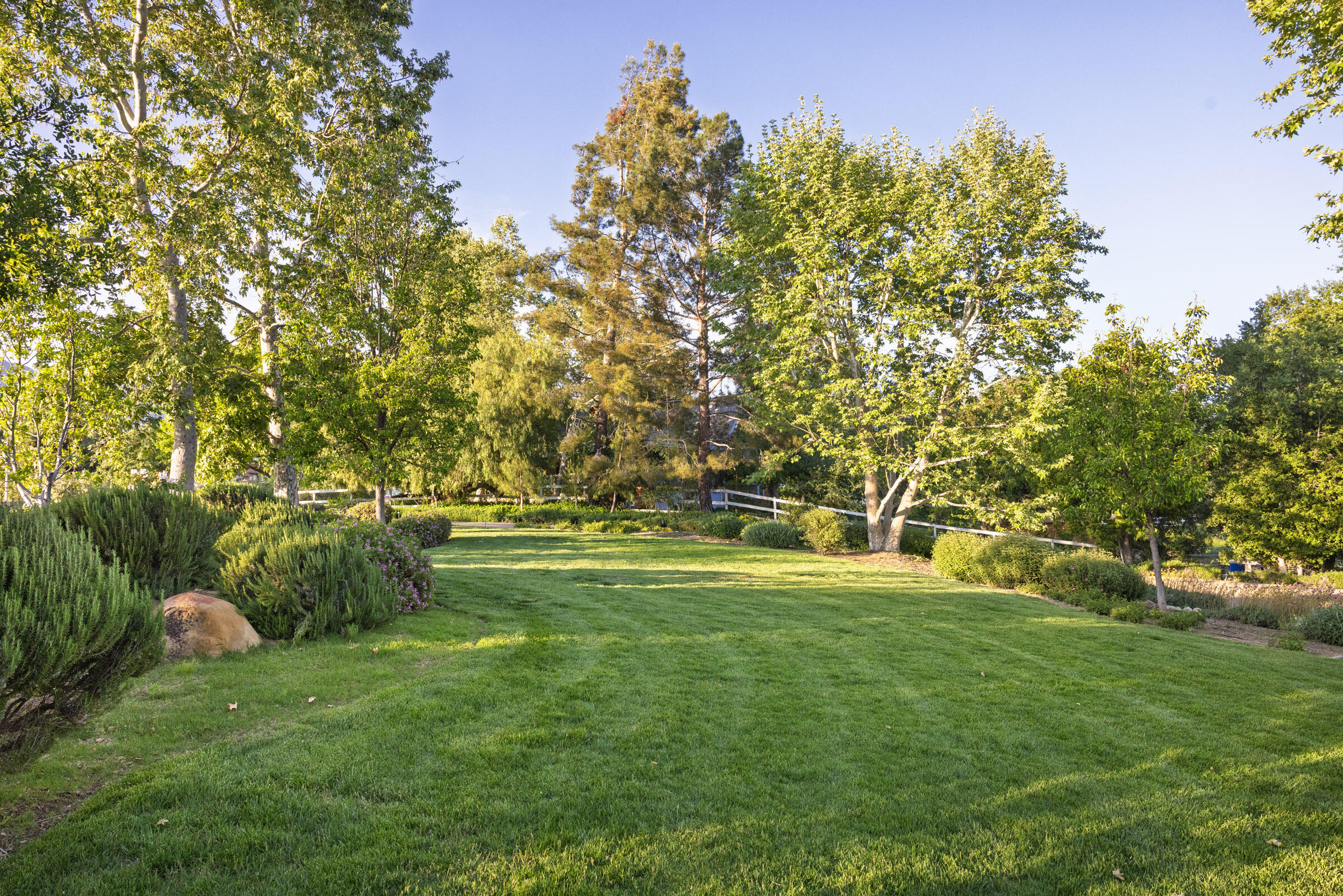 Ojai, California 93023, United States, 5 Bedrooms Bedrooms, ,6 BathroomsBathrooms,Residential,Active,71168