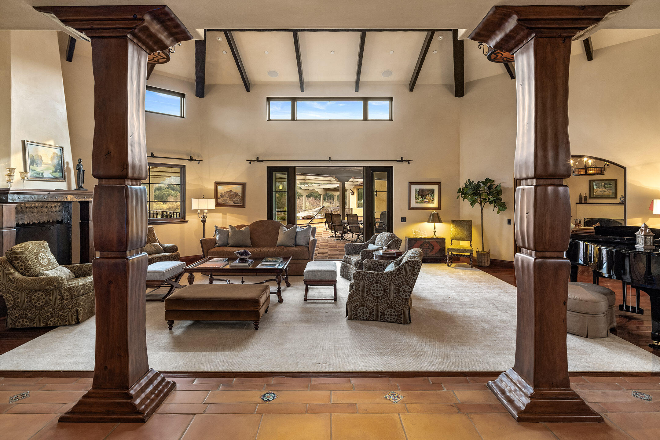 Ojai, California 93023, United States, 5 Bedrooms Bedrooms, ,6 BathroomsBathrooms,Residential,Active,71168