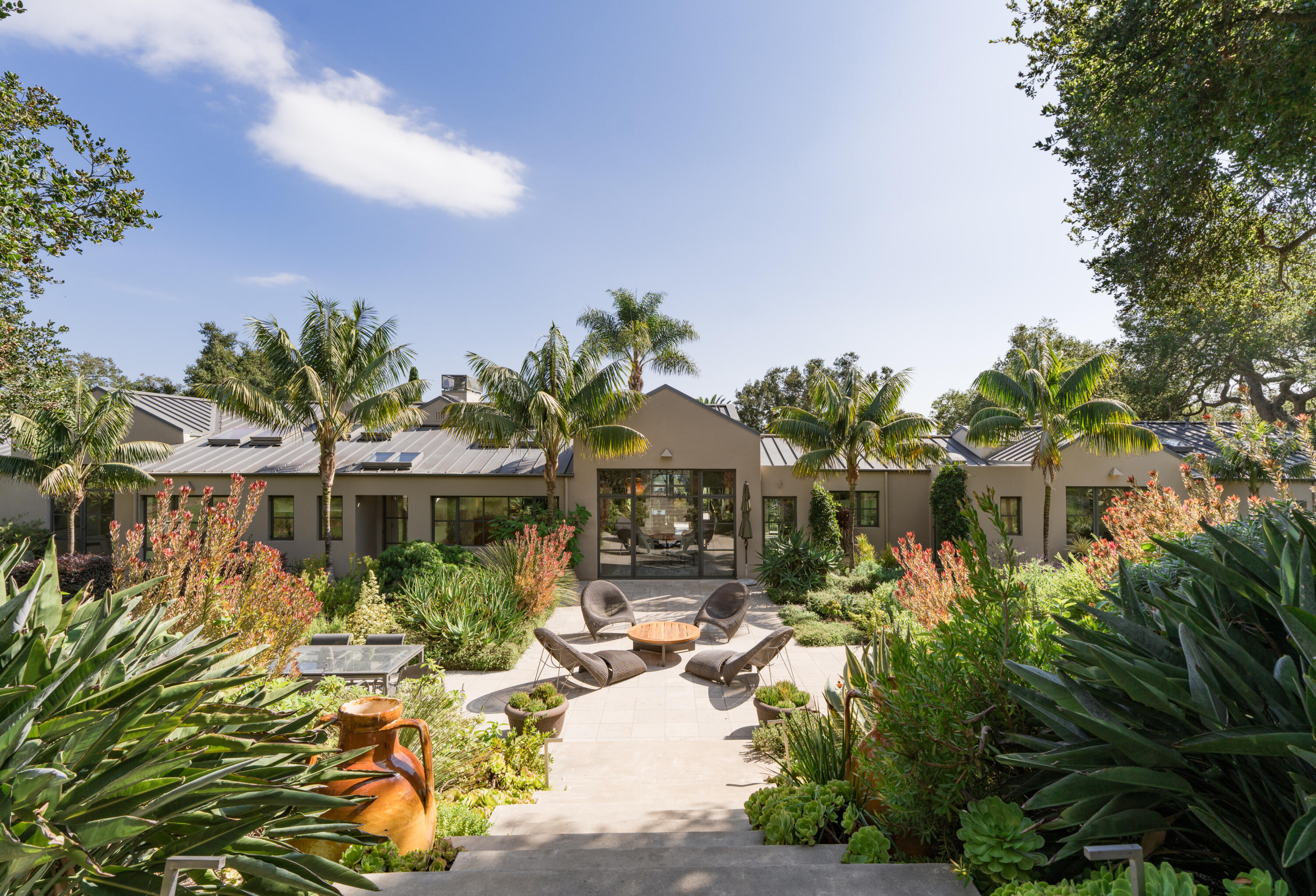 Montecito, California 93108, United States, 3 Bedrooms Bedrooms, ,4 BathroomsBathrooms,Residential,Active,214134