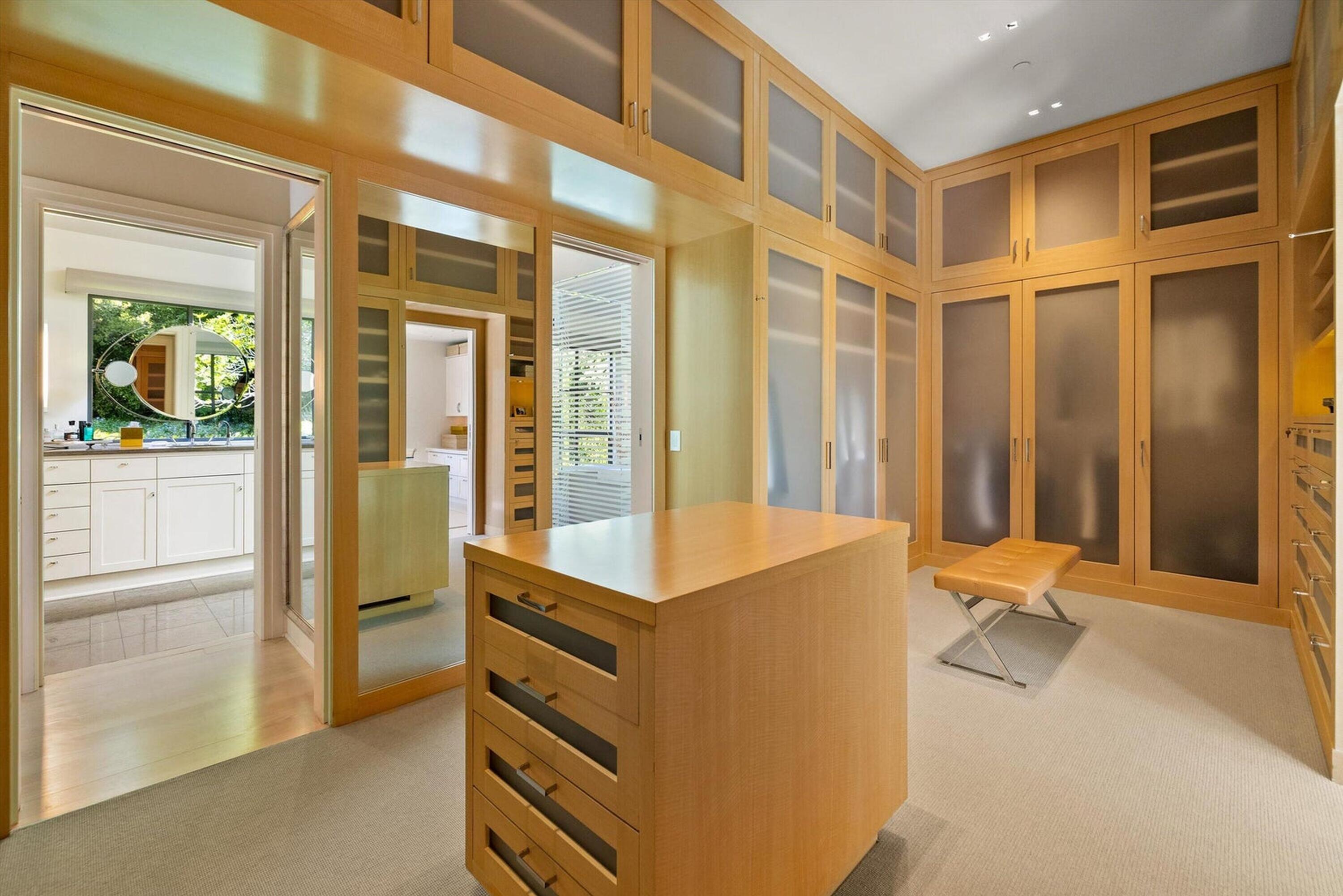 Montecito, California 93108, United States, 3 Bedrooms Bedrooms, ,4 BathroomsBathrooms,Residential,Active,214134