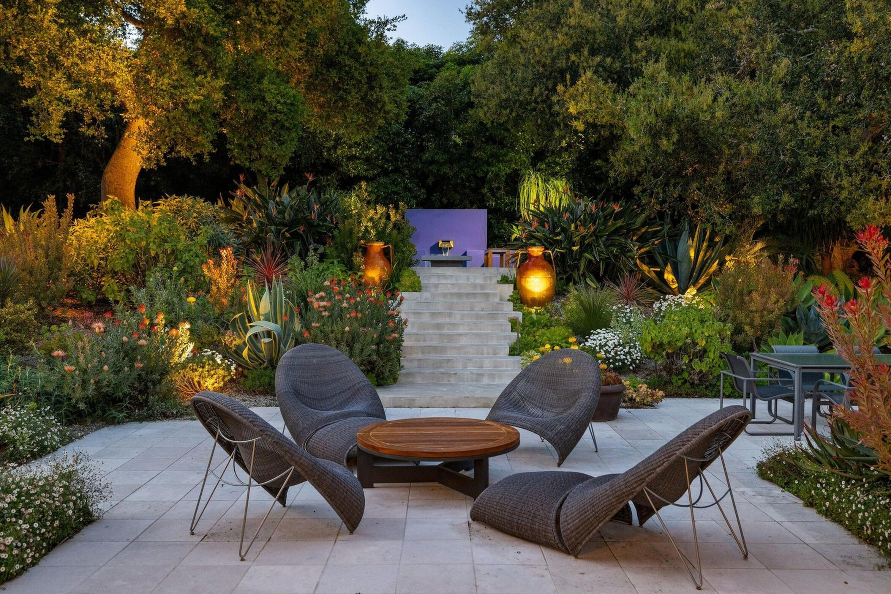 Montecito, California 93108, United States, 3 Bedrooms Bedrooms, ,4 BathroomsBathrooms,Residential,Active,214134