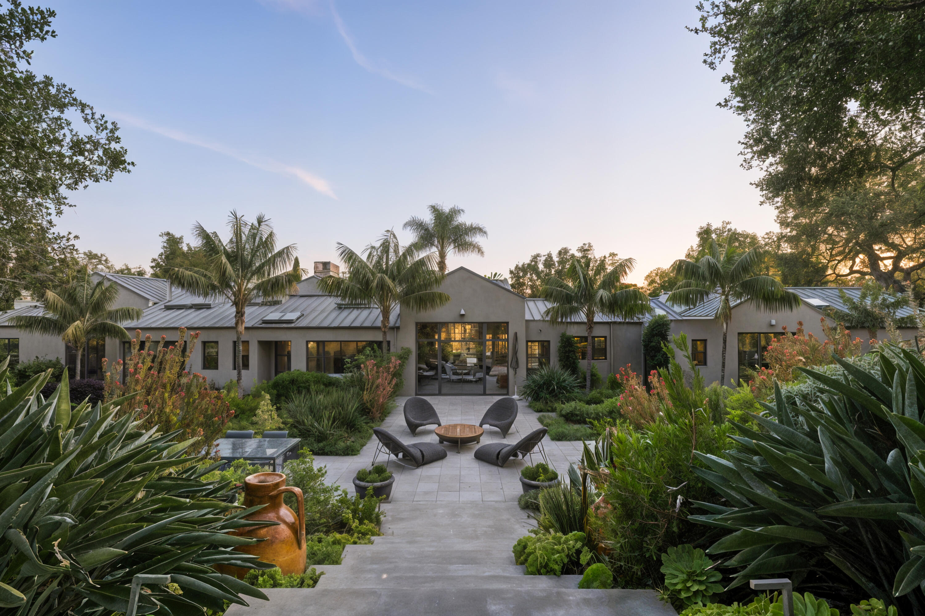 Montecito, California 93108, United States, 3 Bedrooms Bedrooms, ,4 BathroomsBathrooms,Residential,Active,214134