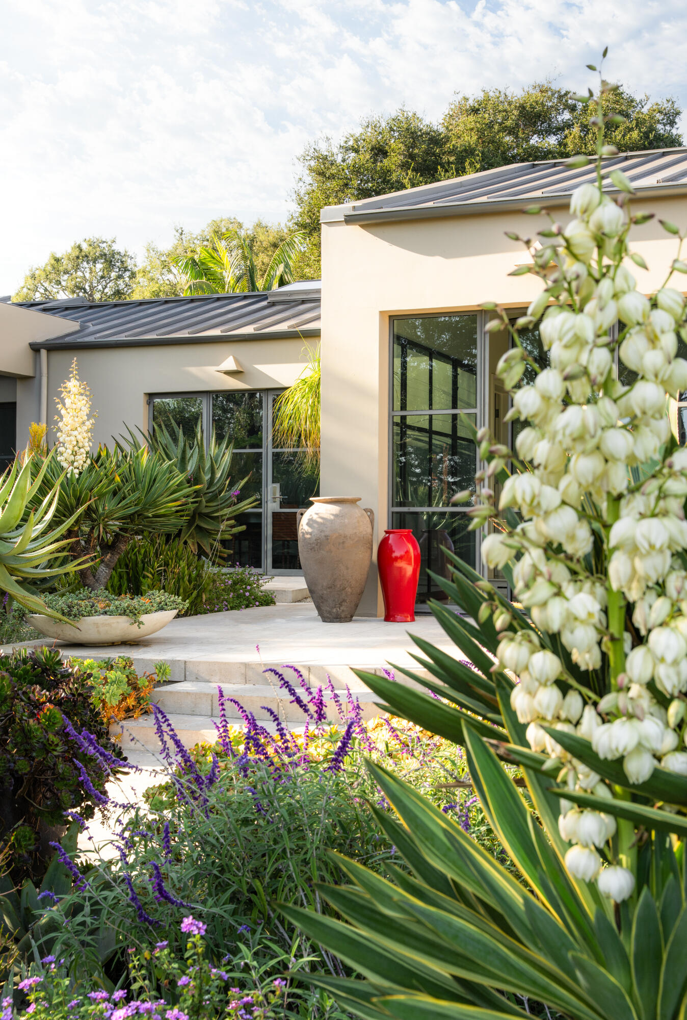 Montecito, California 93108, United States, 3 Bedrooms Bedrooms, ,4 BathroomsBathrooms,Residential,Active,214134