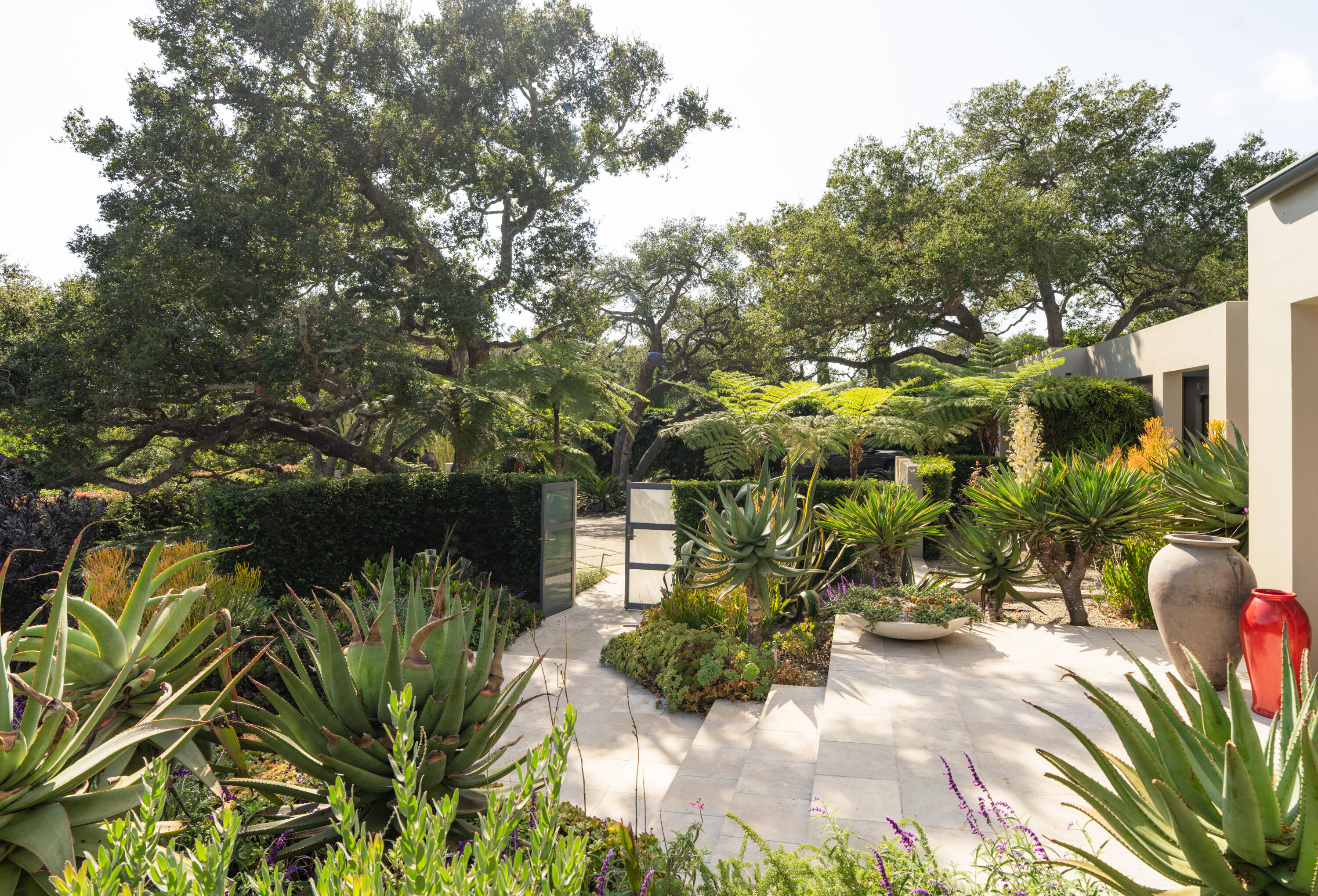 Montecito, California 93108, United States, 3 Bedrooms Bedrooms, ,4 BathroomsBathrooms,Residential,Active,214134