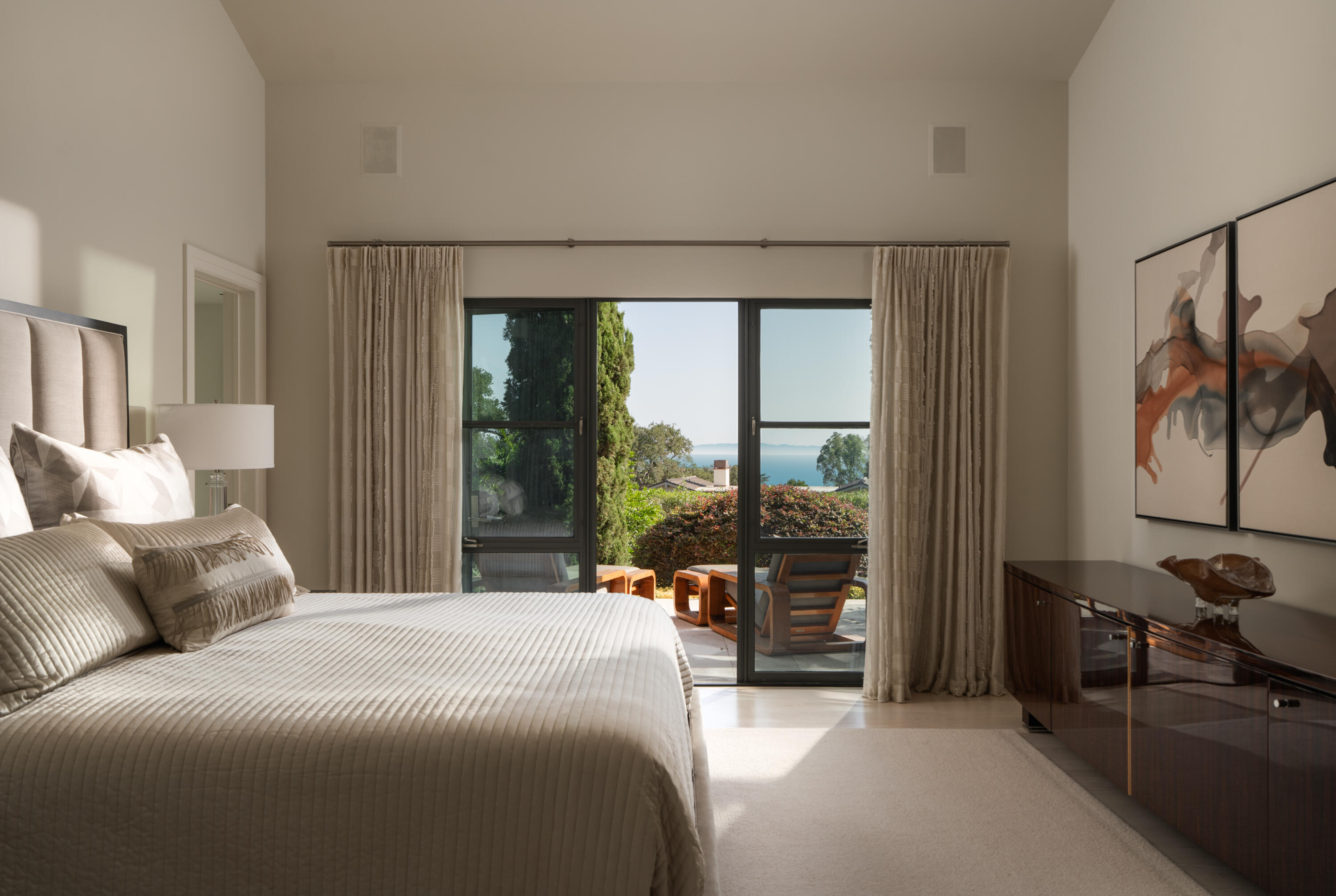 Montecito, California 93108, United States, 3 Bedrooms Bedrooms, ,4 BathroomsBathrooms,Residential,Active,214134