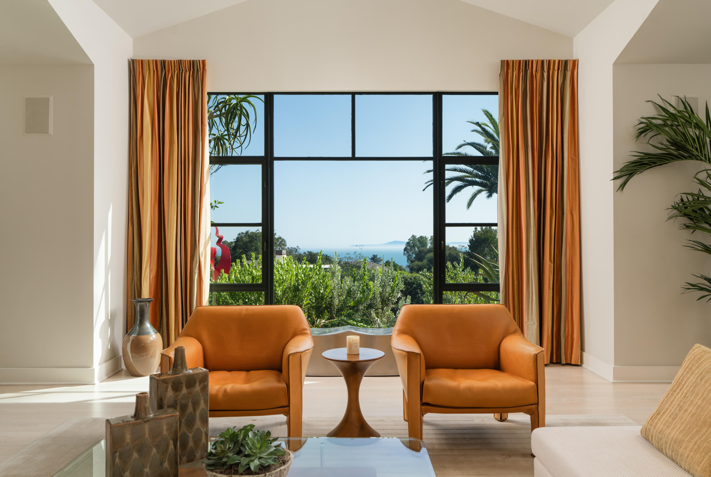 Montecito, California 93108, United States, 3 Bedrooms Bedrooms, ,4 BathroomsBathrooms,Residential,Active,214134