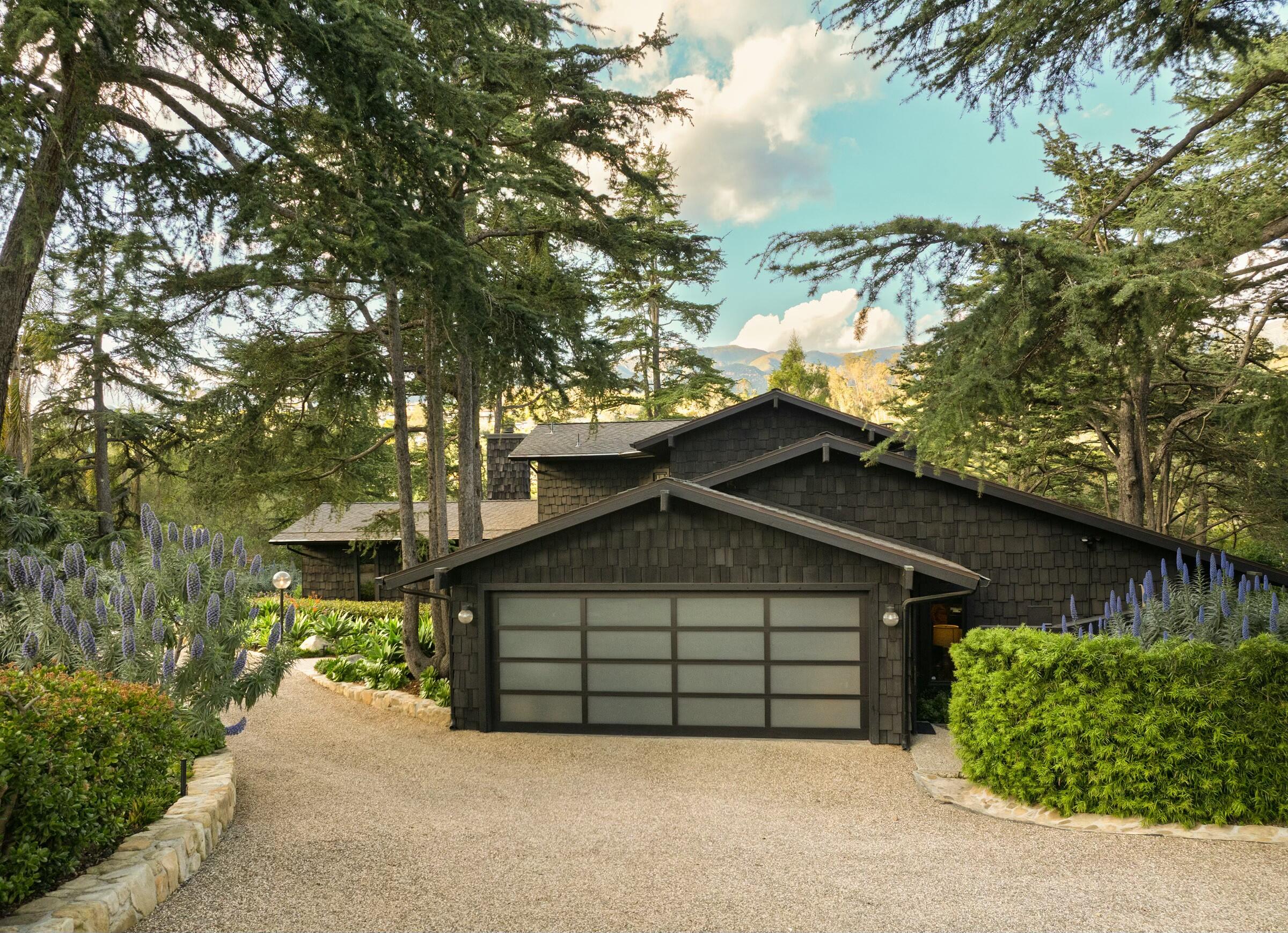 Santa Barbara, California 93108, United States, 3 Bedrooms Bedrooms, ,3 BathroomsBathrooms,Residential,Pending,88947