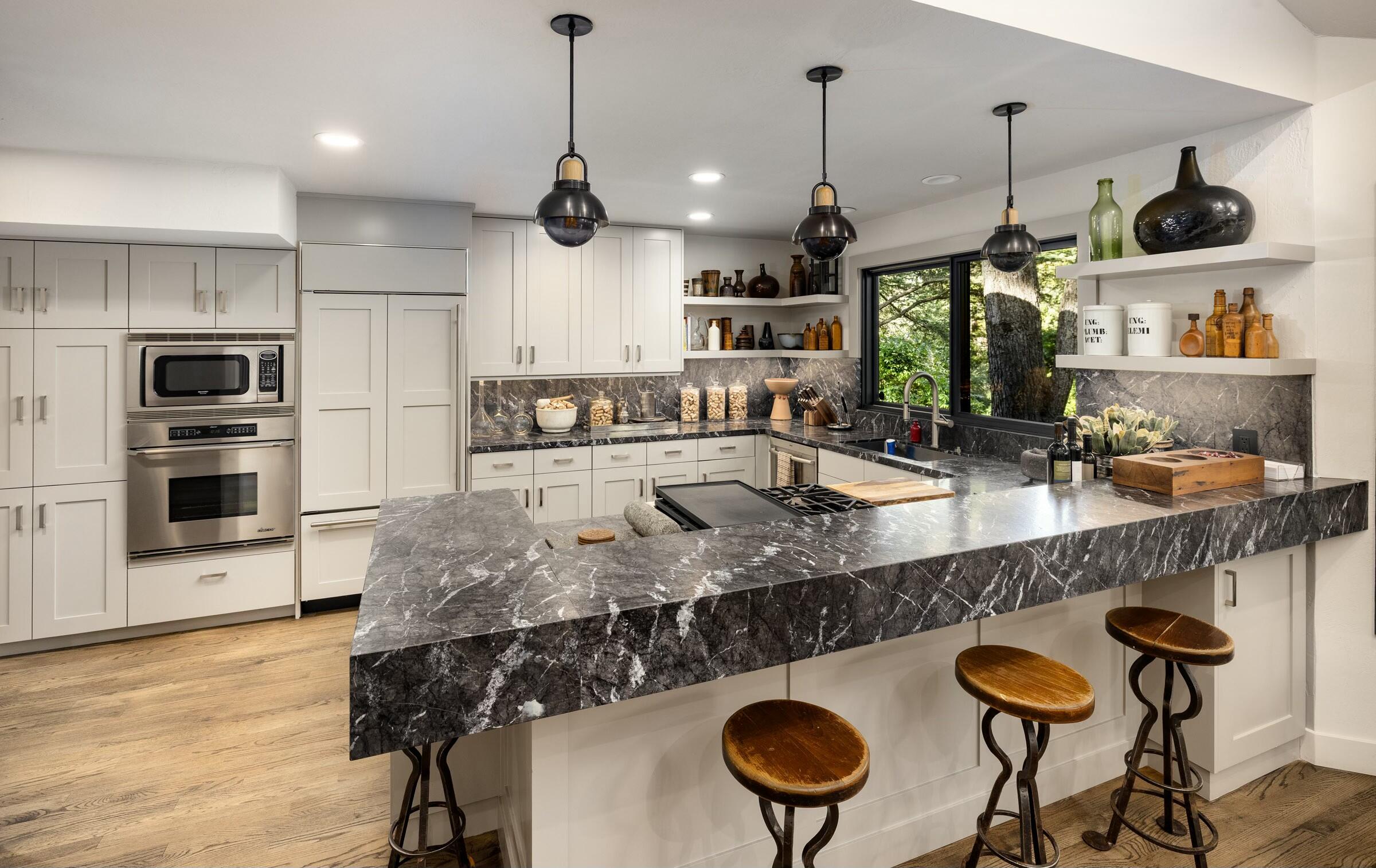 Santa Barbara, California 93108, United States, 3 Bedrooms Bedrooms, ,3 BathroomsBathrooms,Residential,Pending,88947