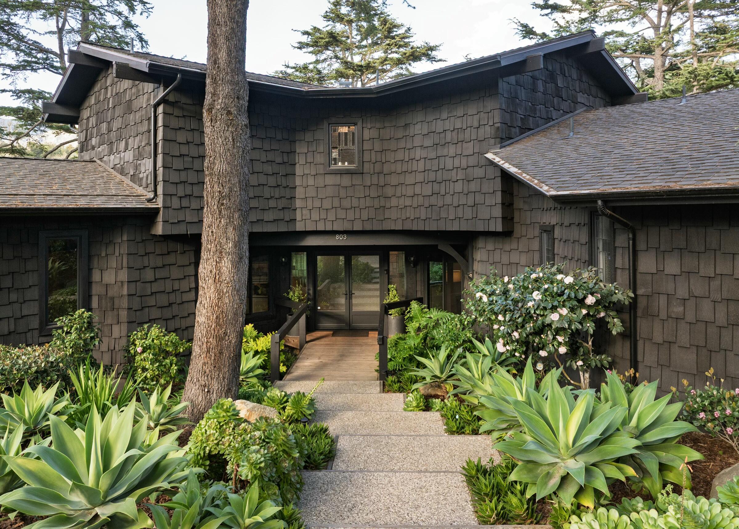 Santa Barbara, California 93108, United States, 3 Bedrooms Bedrooms, ,3 BathroomsBathrooms,Residential,Pending,88947