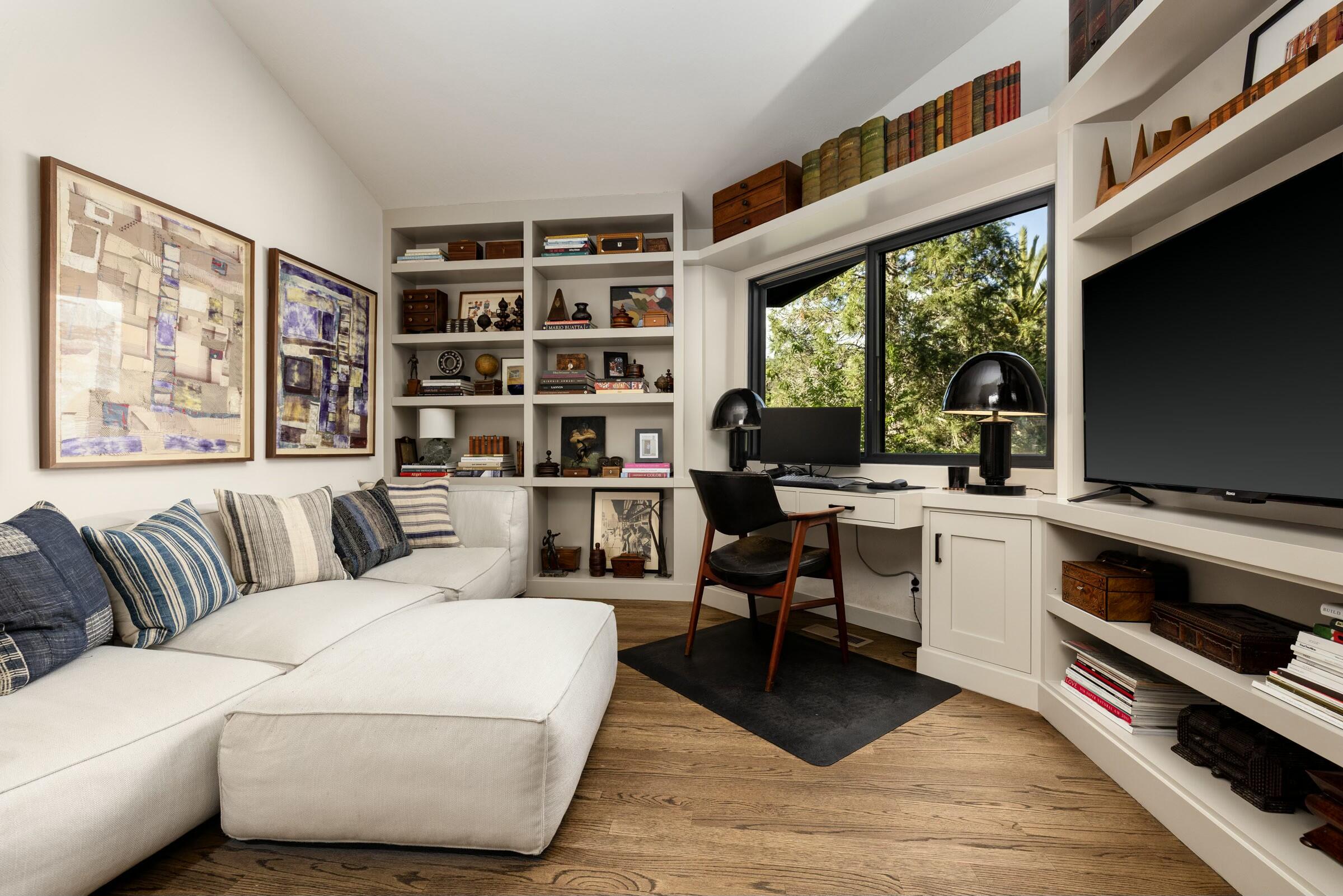 Santa Barbara, California 93108, United States, 3 Bedrooms Bedrooms, ,3 BathroomsBathrooms,Residential,Pending,88947