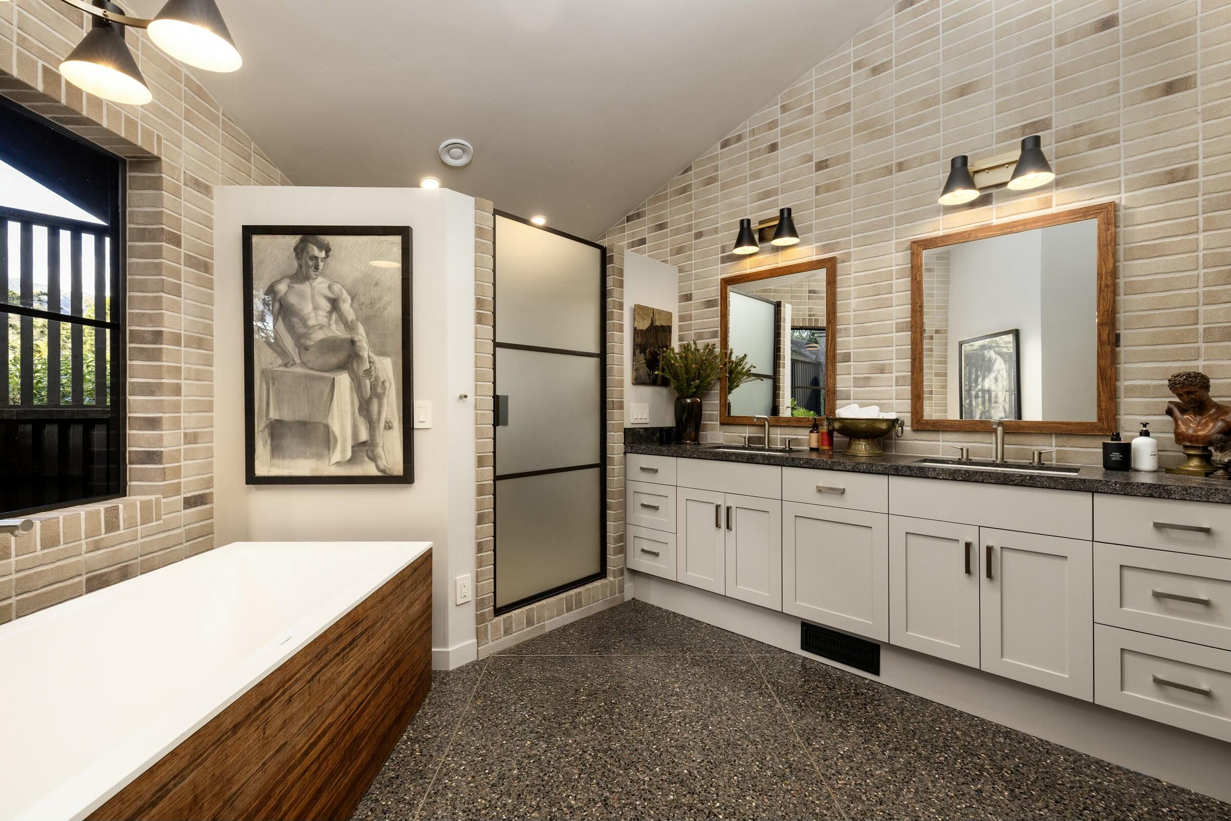 Santa Barbara, California 93108, United States, 3 Bedrooms Bedrooms, ,3 BathroomsBathrooms,Residential,Pending,88947