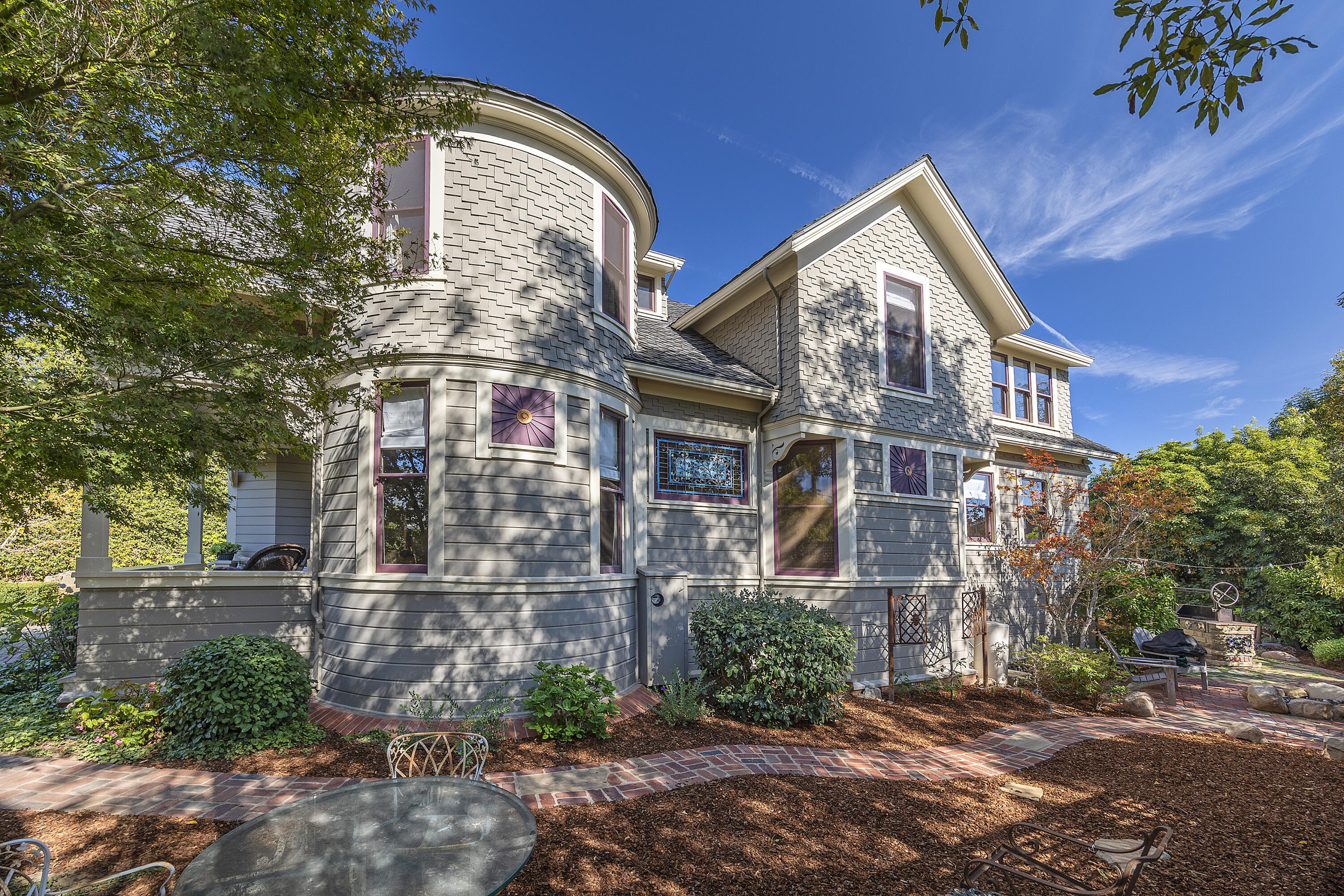 Santa Barbara, California 93101, United States, 4 Bedrooms Bedrooms, ,3 BathroomsBathrooms,Residential,Active,17104