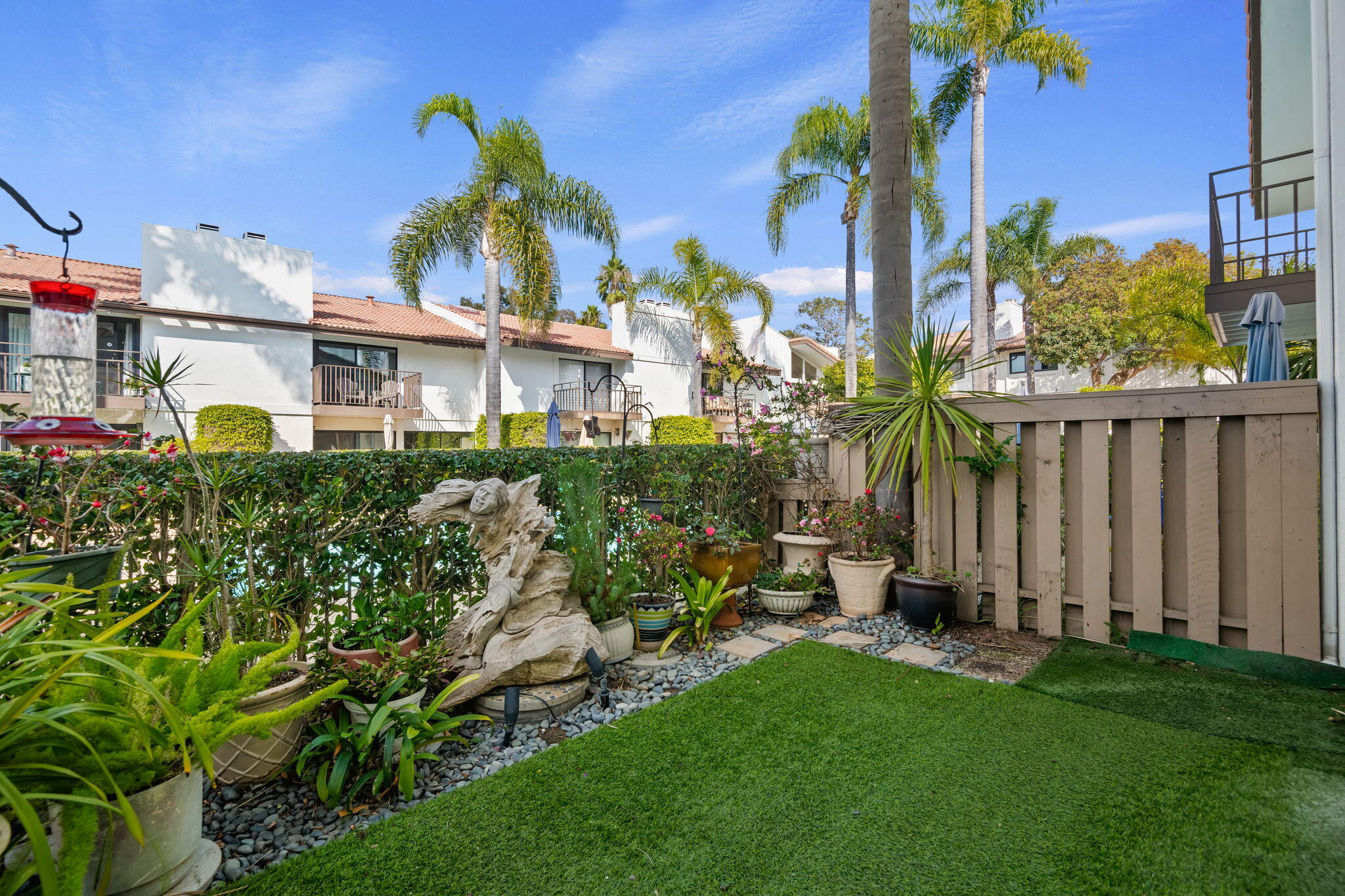 659 Del Parque Drive E