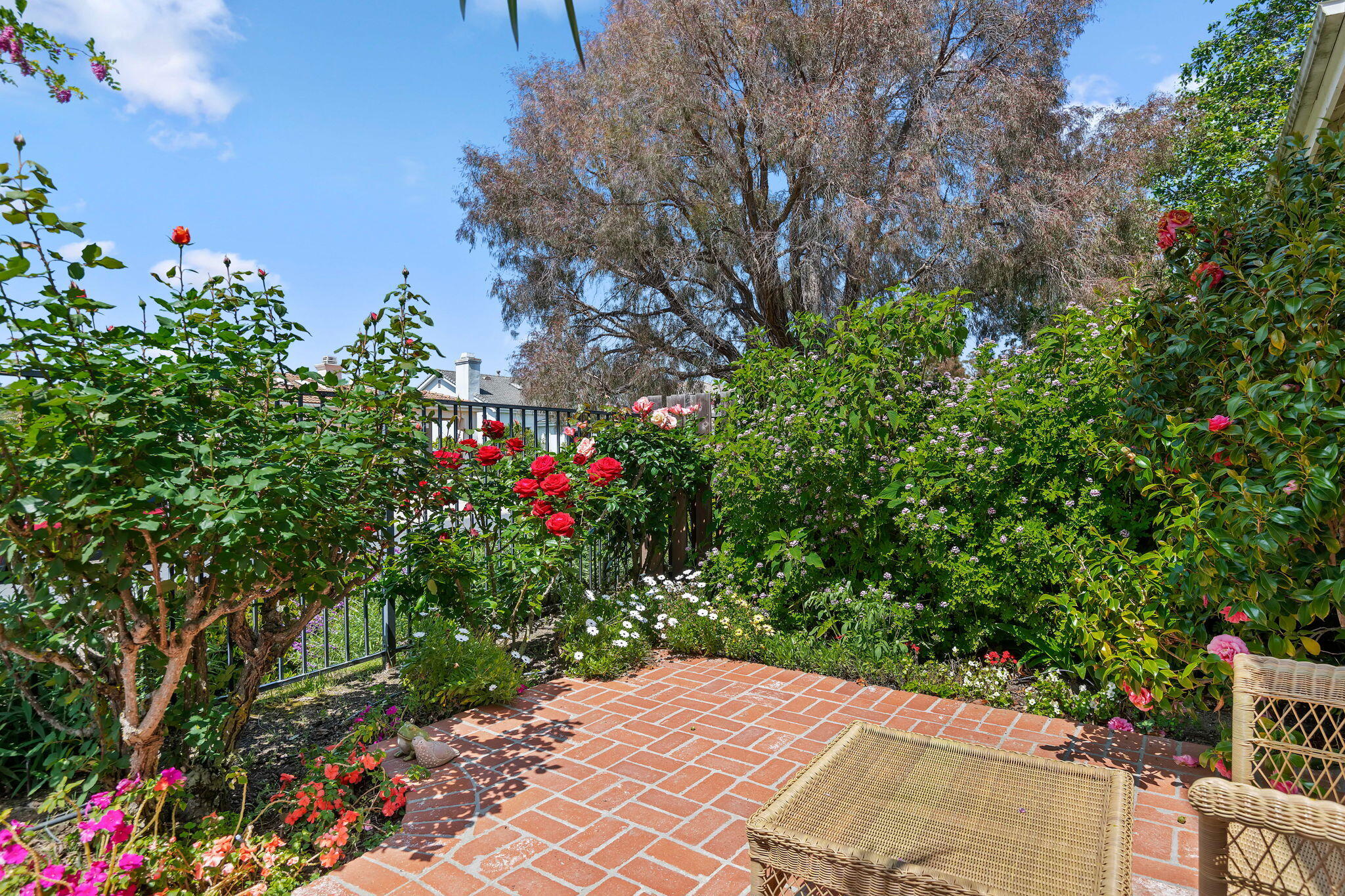 Goleta, California 93117, United States, 4 Bedrooms Bedrooms, ,3 BathroomsBathrooms,Residential,Pending,114640