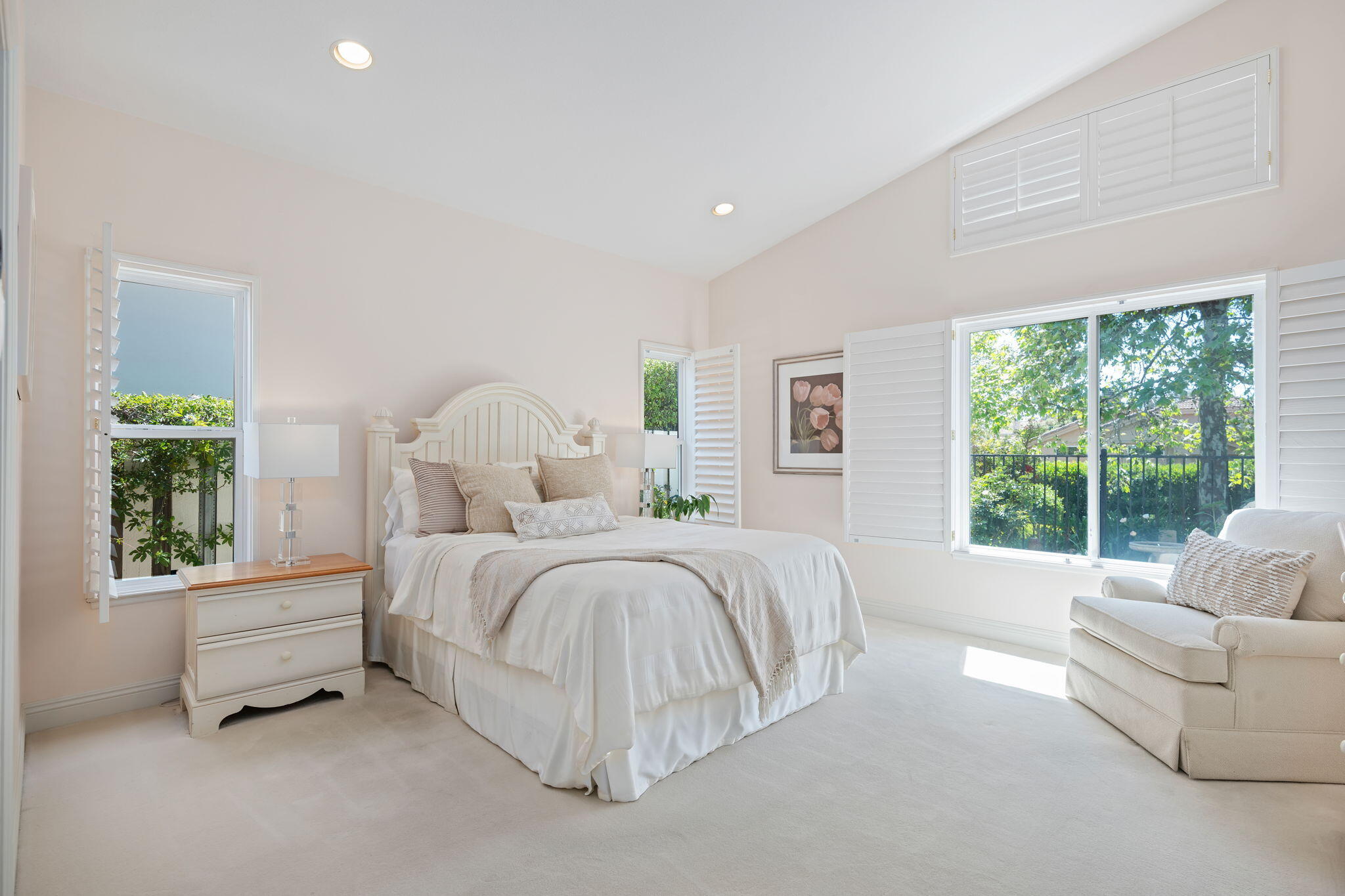 Goleta, California 93117, United States, 4 Bedrooms Bedrooms, ,3 BathroomsBathrooms,Residential,Pending,114640