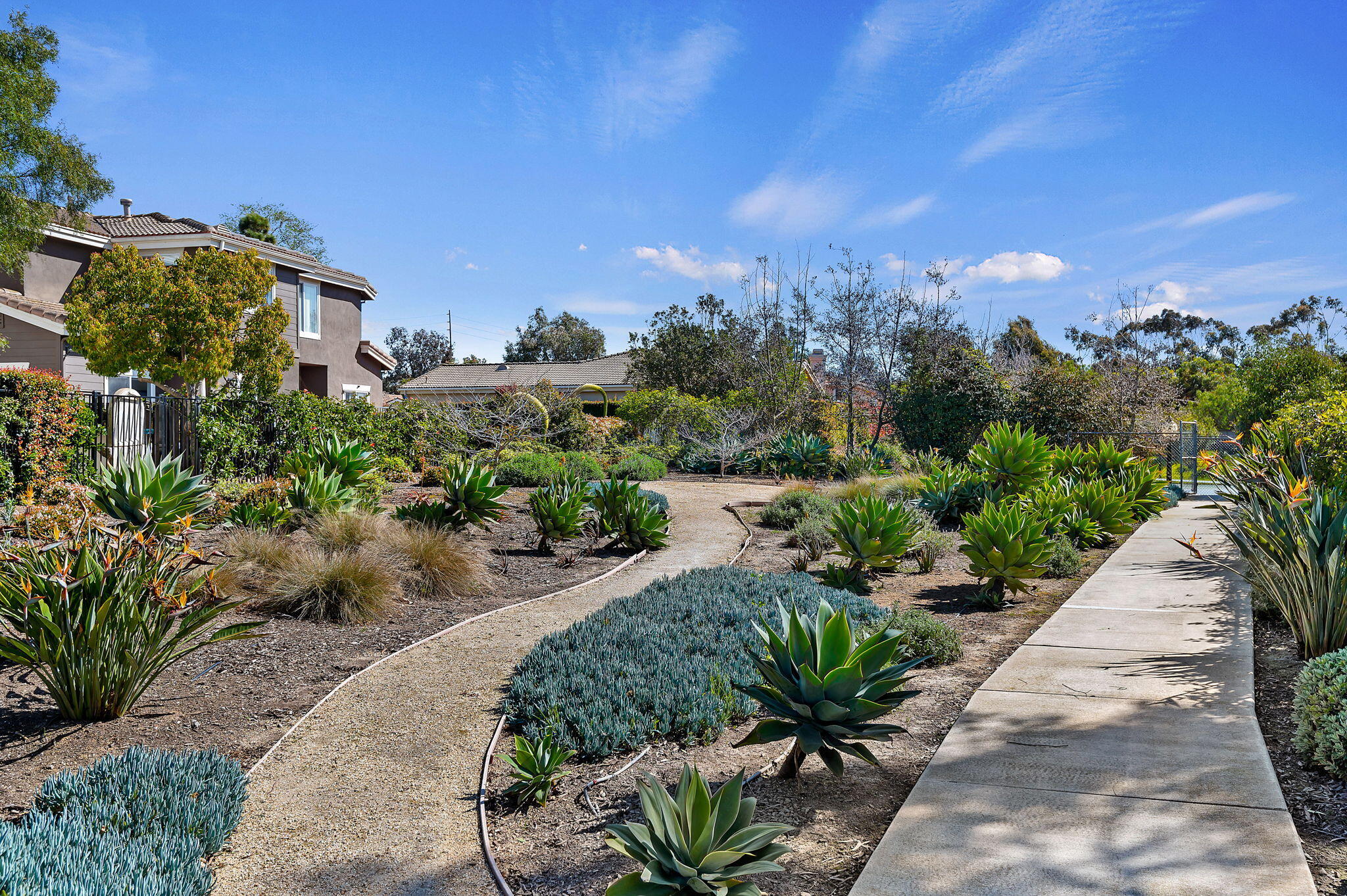 Goleta, California 93117, United States, 4 Bedrooms Bedrooms, ,3 BathroomsBathrooms,Residential,Pending,114640