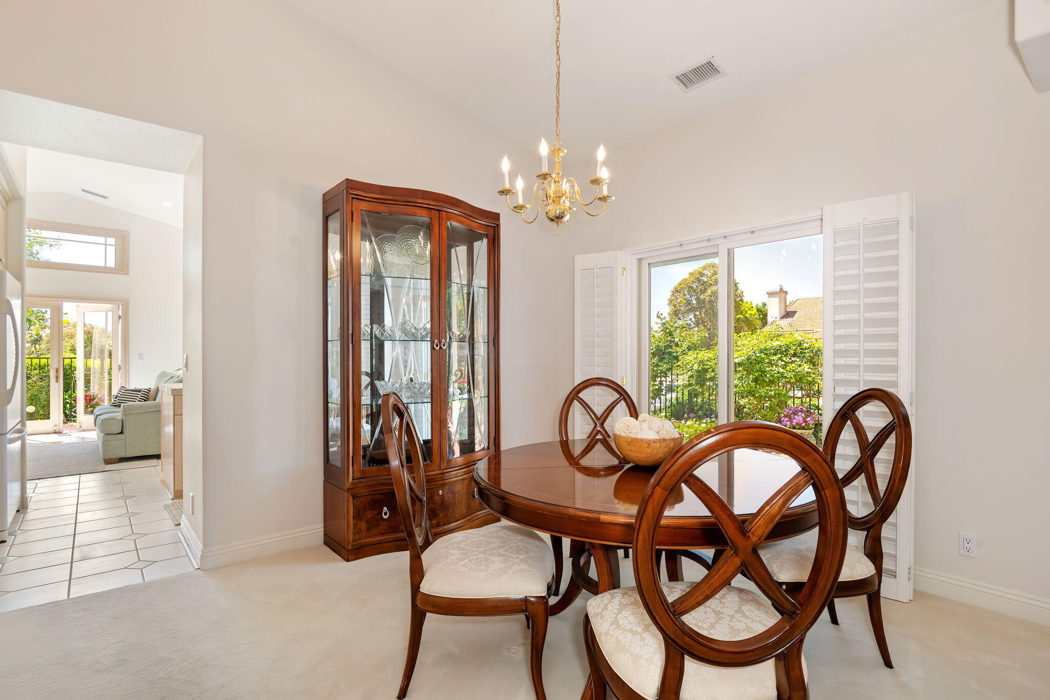 Goleta, California 93117, United States, 4 Bedrooms Bedrooms, ,3 BathroomsBathrooms,Residential,Pending,114640