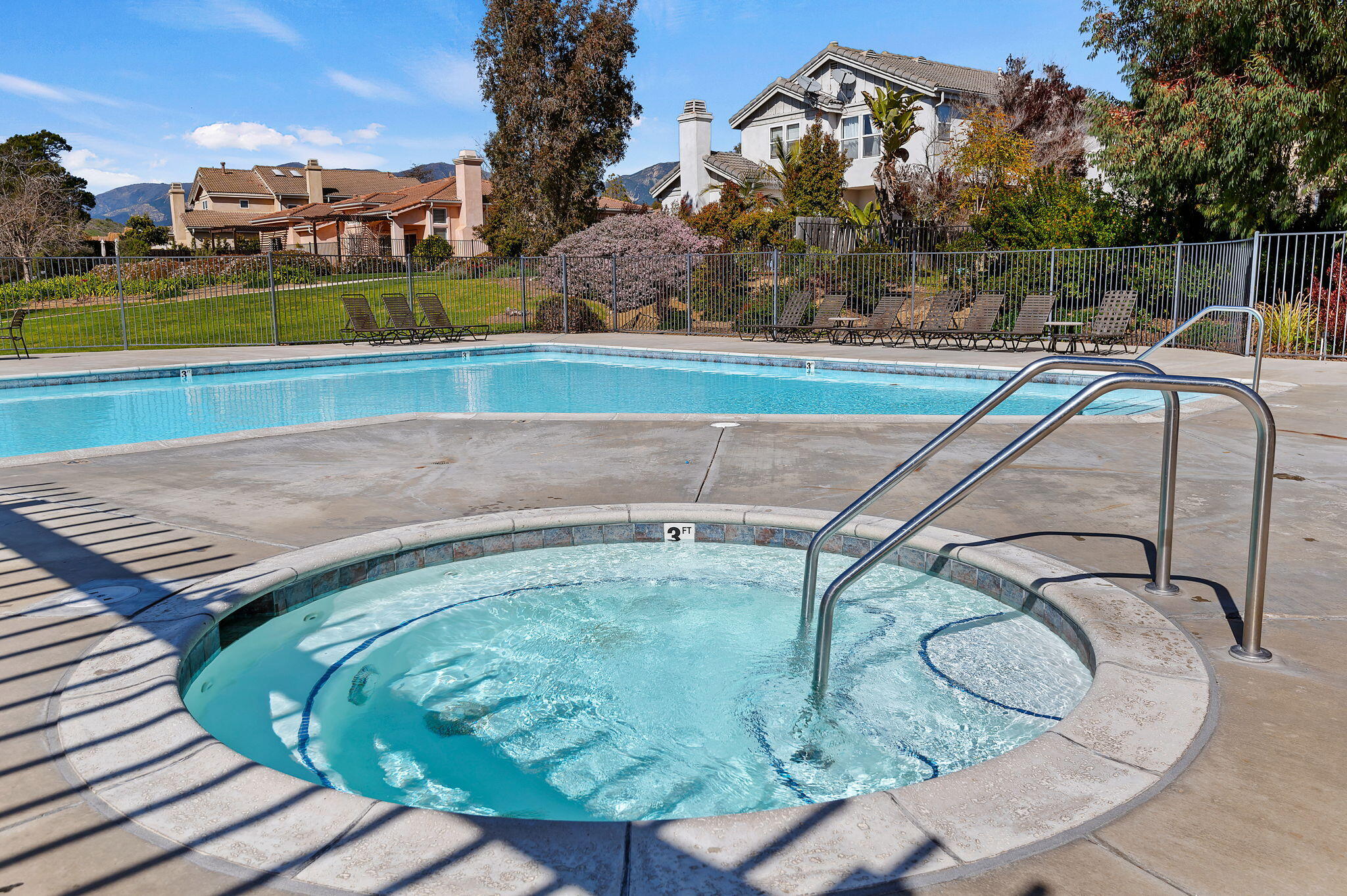 Goleta, California 93117, United States, 4 Bedrooms Bedrooms, ,3 BathroomsBathrooms,Residential,Pending,114640