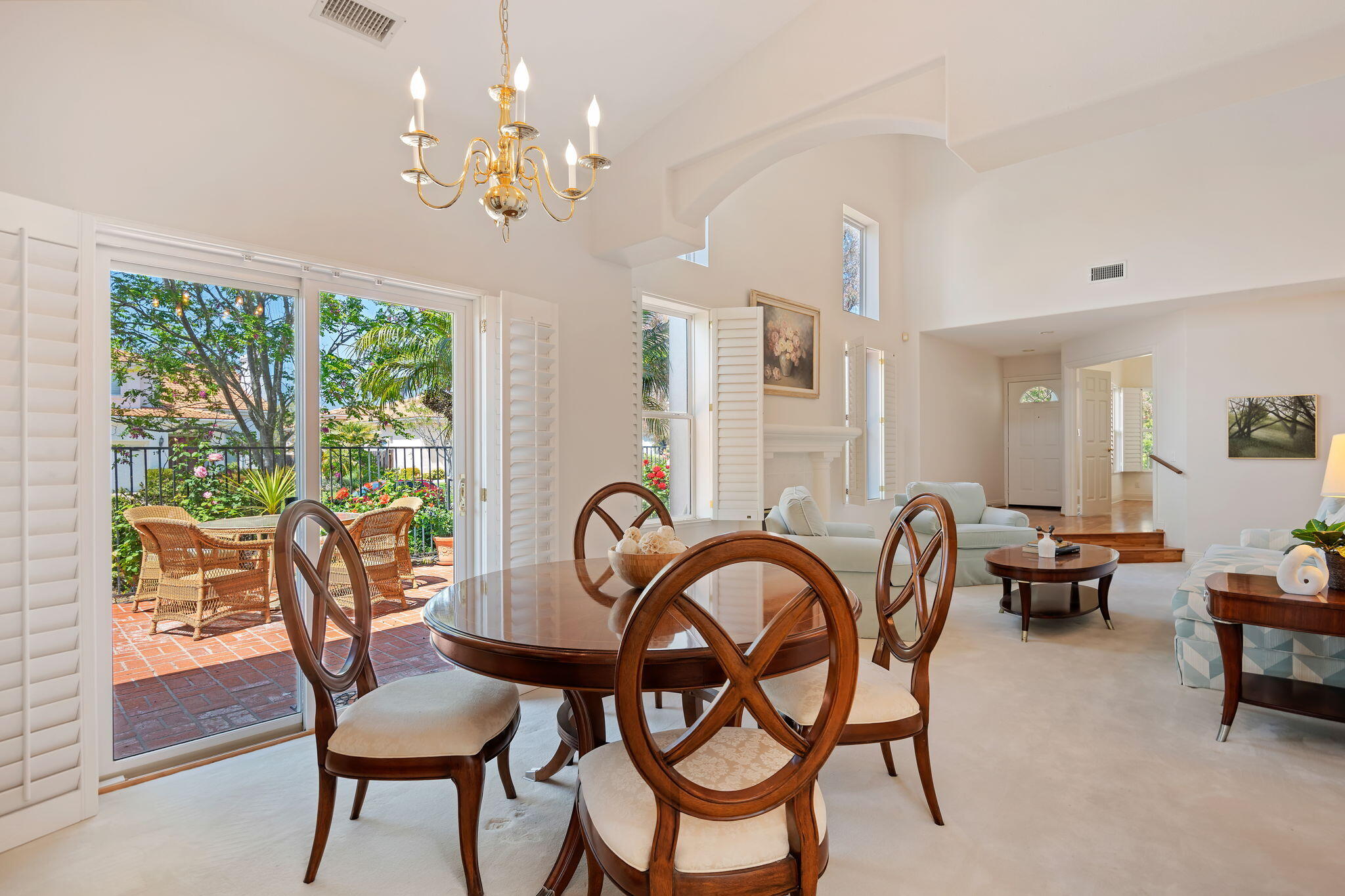 Goleta, California 93117, United States, 4 Bedrooms Bedrooms, ,3 BathroomsBathrooms,Residential,Pending,114640