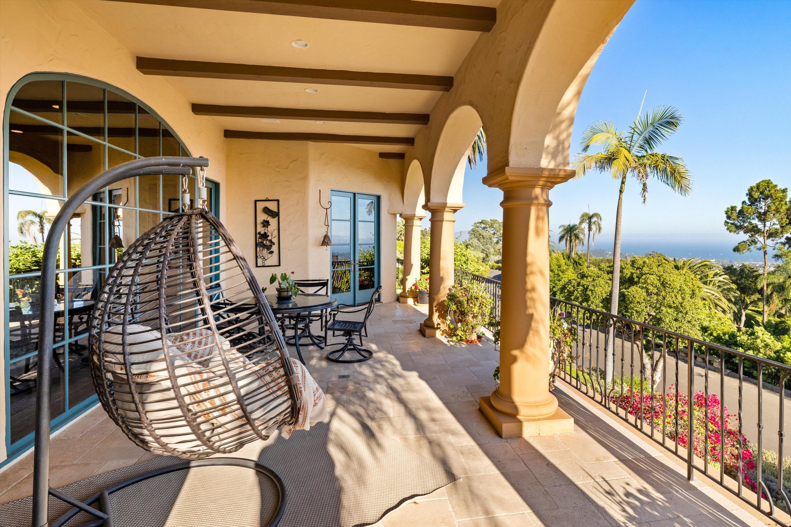 Santa Barbara, California 93103, United States, 5 Bedrooms Bedrooms, ,6 BathroomsBathrooms,Residential,Active,41046