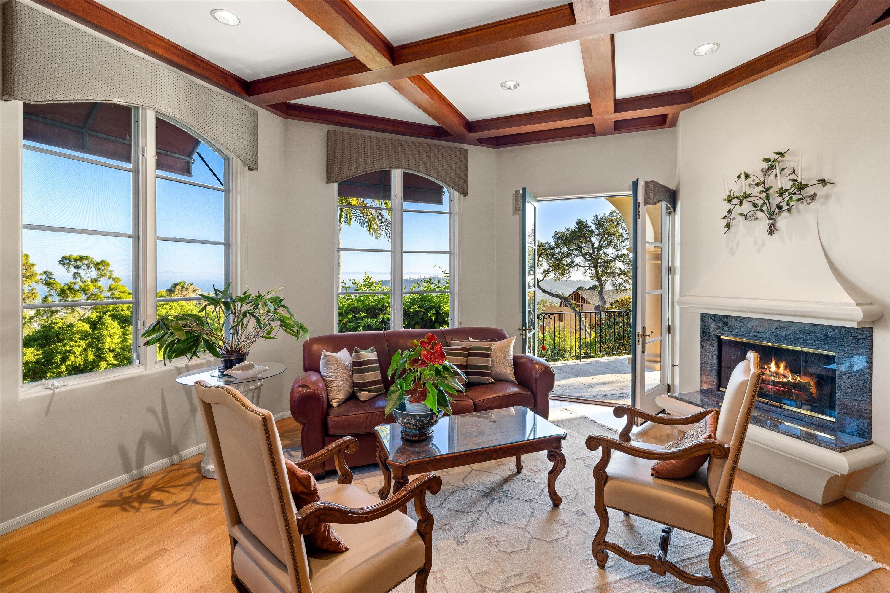 Santa Barbara, California 93103, United States, 5 Bedrooms Bedrooms, ,6 BathroomsBathrooms,Residential,Active,41046