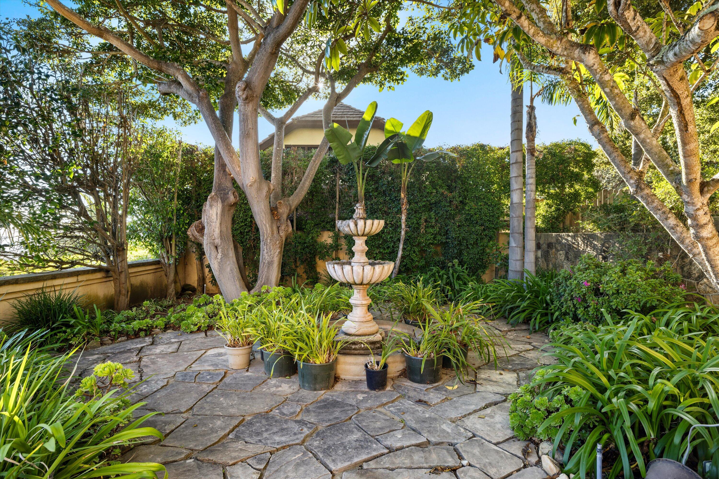 Santa Barbara, California 93103, United States, 5 Bedrooms Bedrooms, ,6 BathroomsBathrooms,Residential,Active,41046