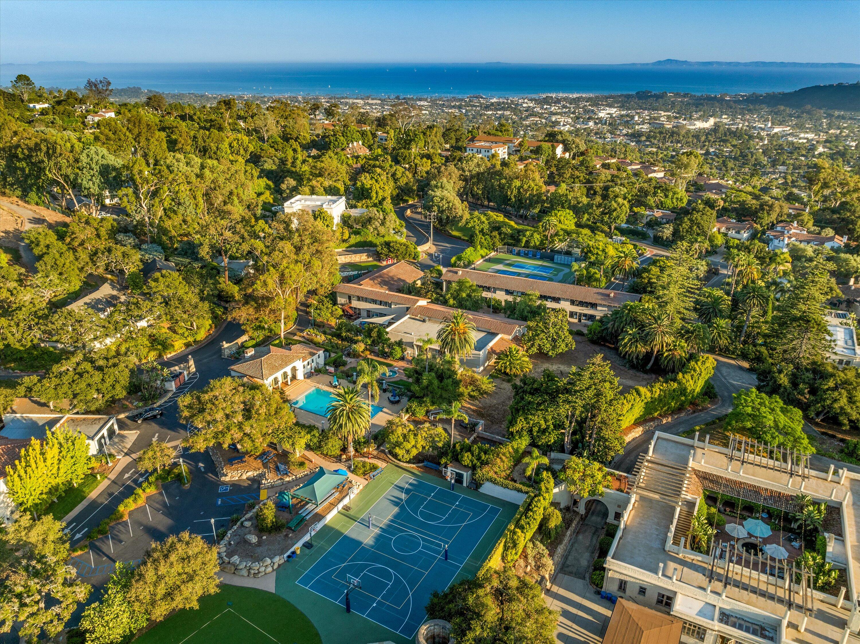 Santa Barbara, California 93103, United States, 5 Bedrooms Bedrooms, ,6 BathroomsBathrooms,Residential,Active,41046