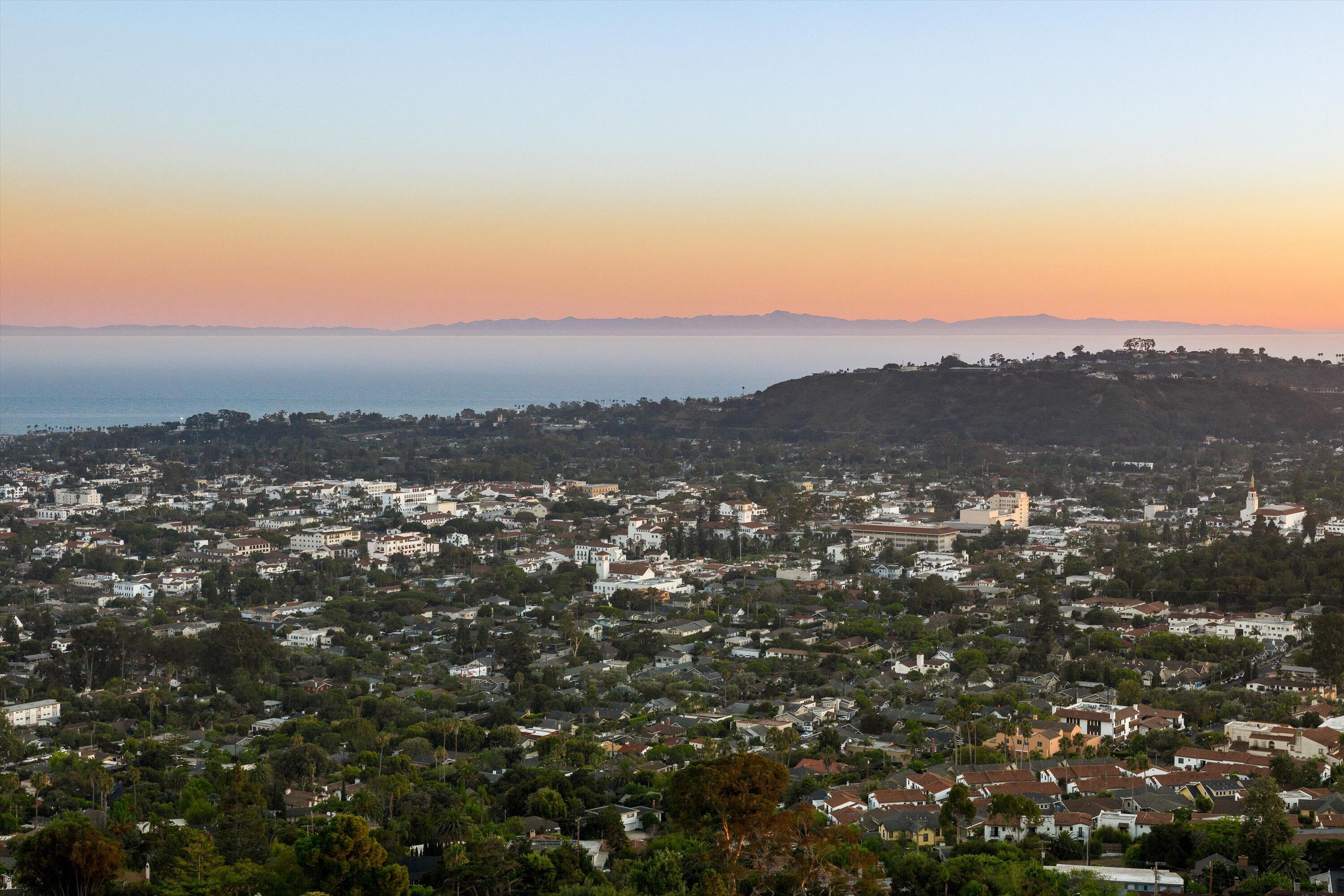 Santa Barbara, California 93103, United States, 5 Bedrooms Bedrooms, ,6 BathroomsBathrooms,Residential,Active,41046