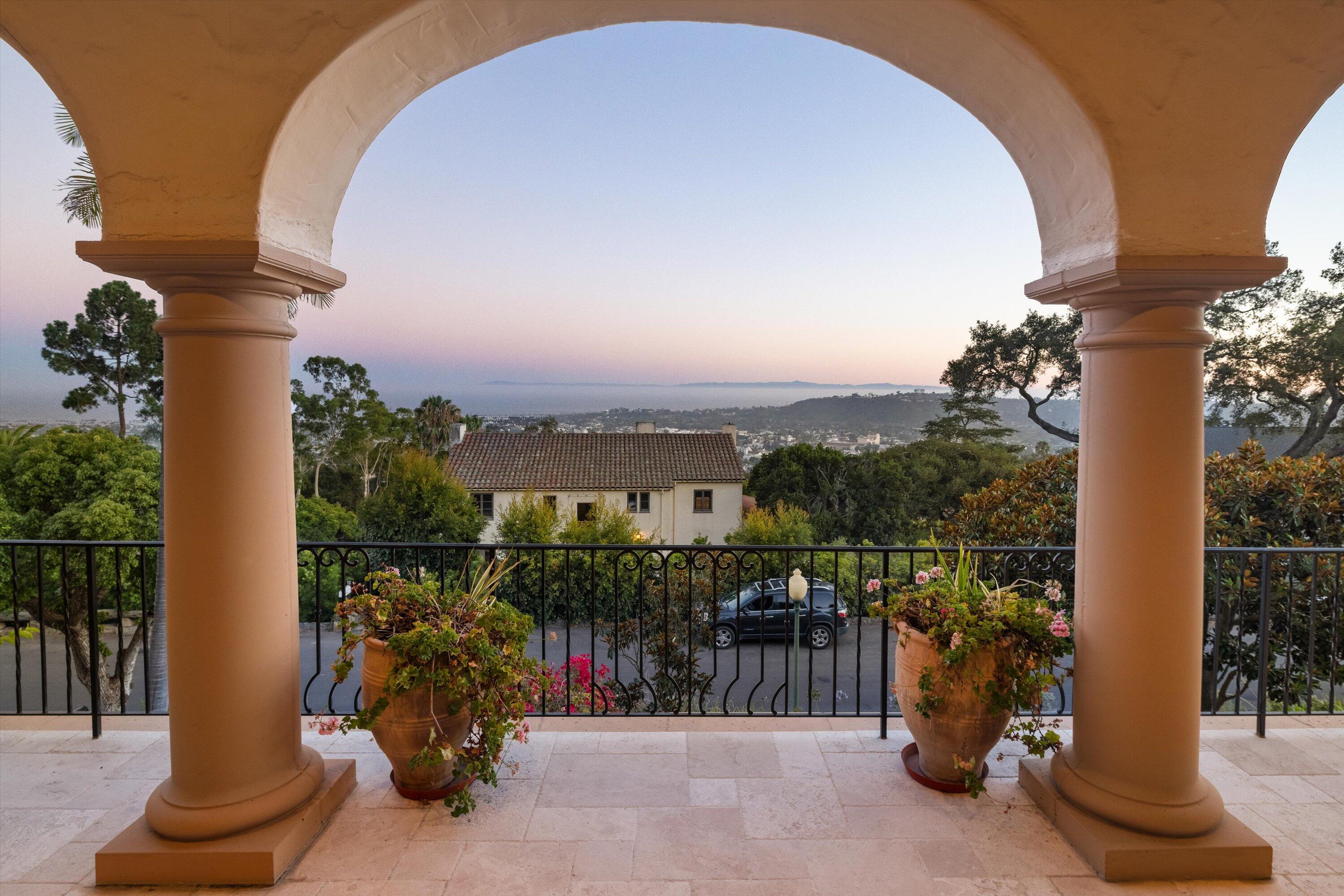 Santa Barbara, California 93103, United States, 5 Bedrooms Bedrooms, ,6 BathroomsBathrooms,Residential,Active,41046