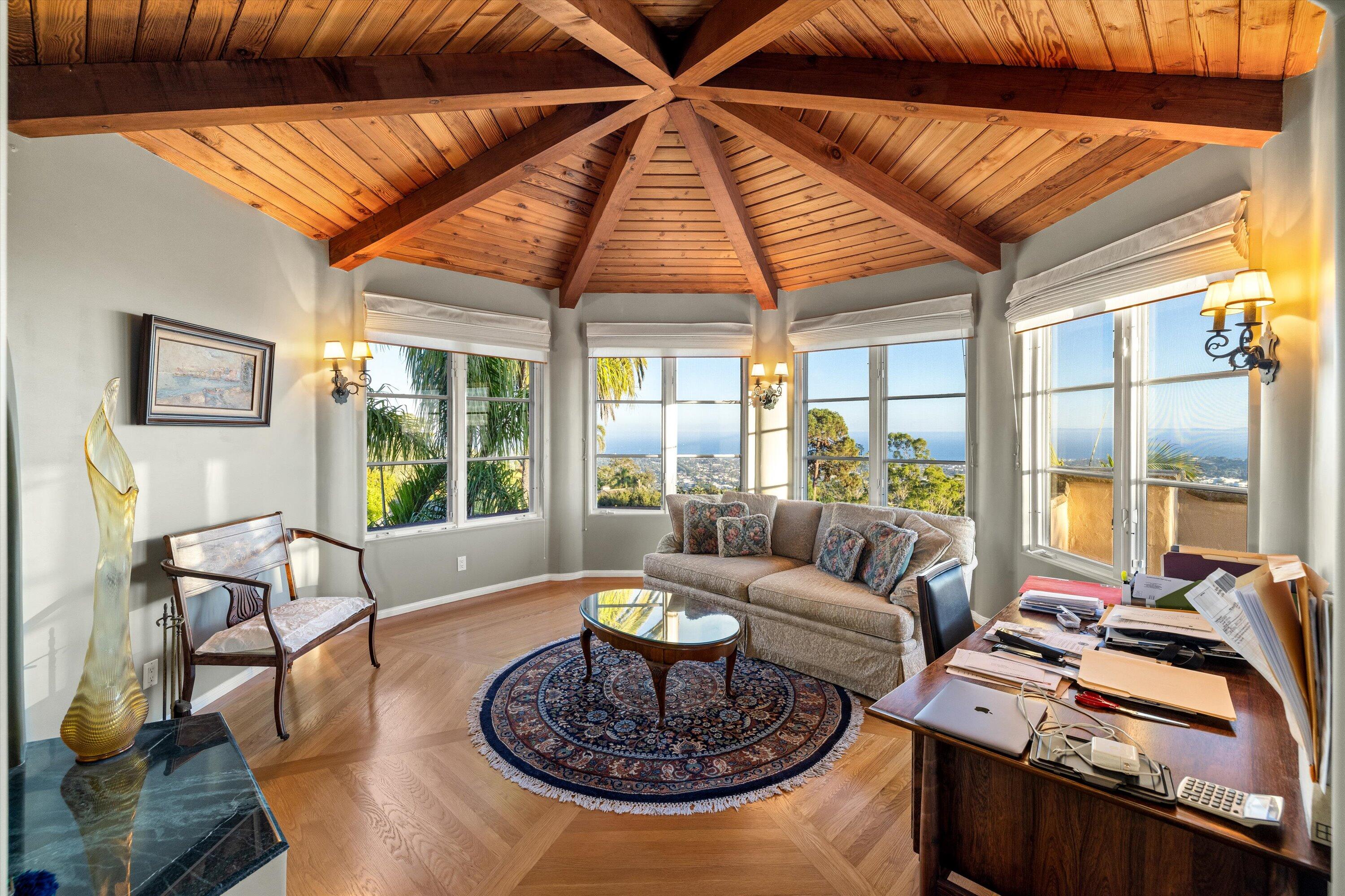 Santa Barbara, California 93103, United States, 5 Bedrooms Bedrooms, ,6 BathroomsBathrooms,Residential,Active,41046