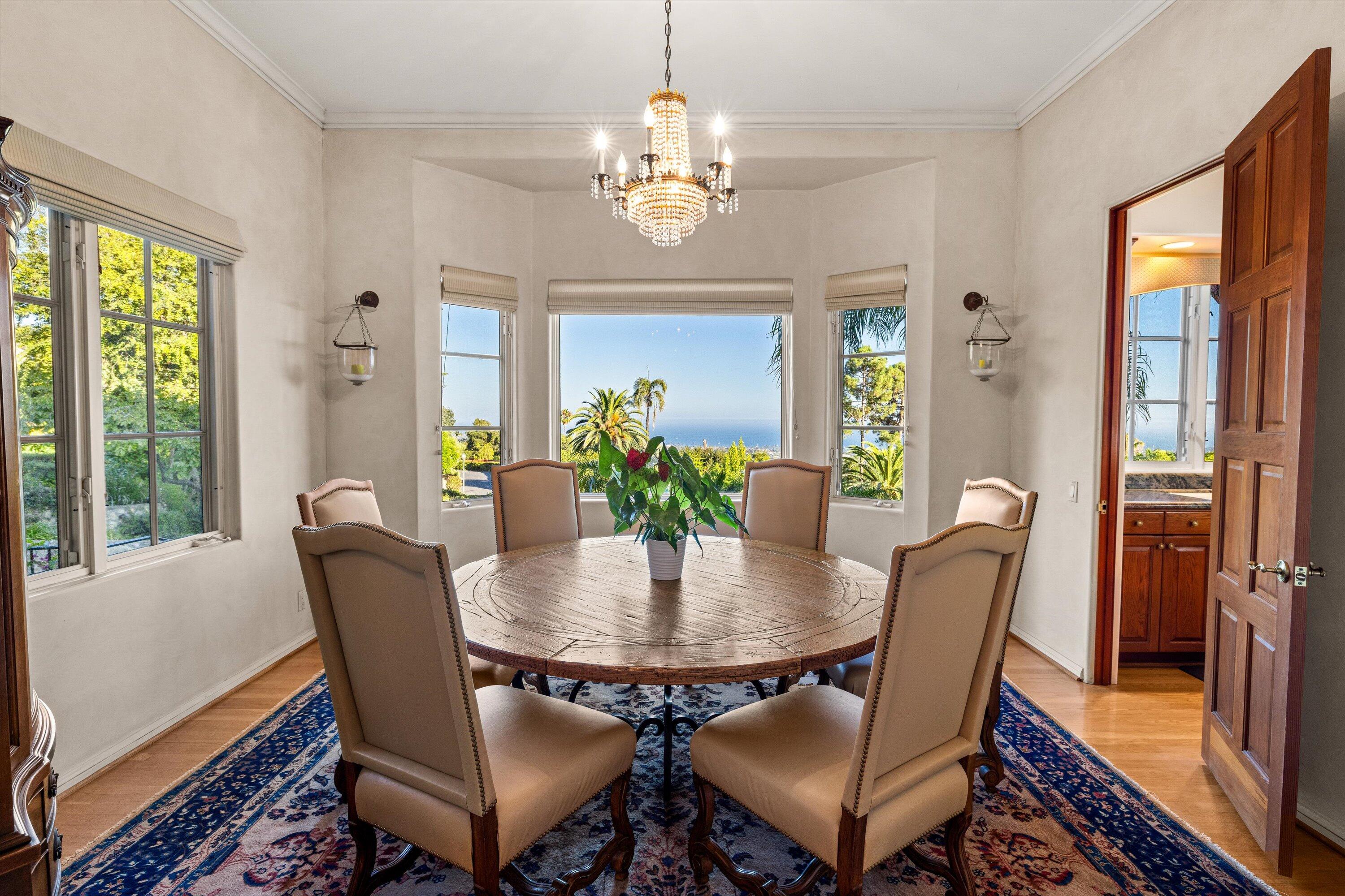 Santa Barbara, California 93103, United States, 5 Bedrooms Bedrooms, ,6 BathroomsBathrooms,Residential,Active,41046