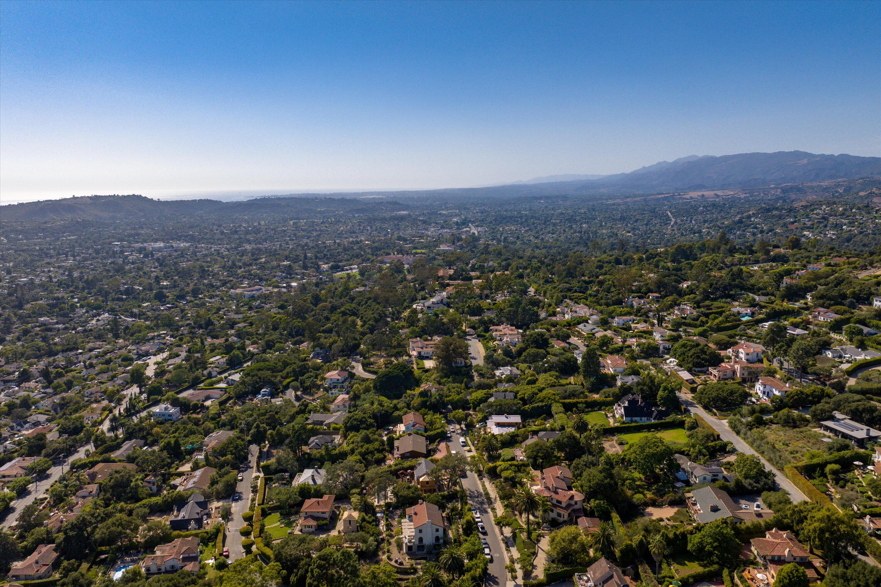 Santa Barbara, California 93103, United States, 5 Bedrooms Bedrooms, ,6 BathroomsBathrooms,Residential,Active,41046
