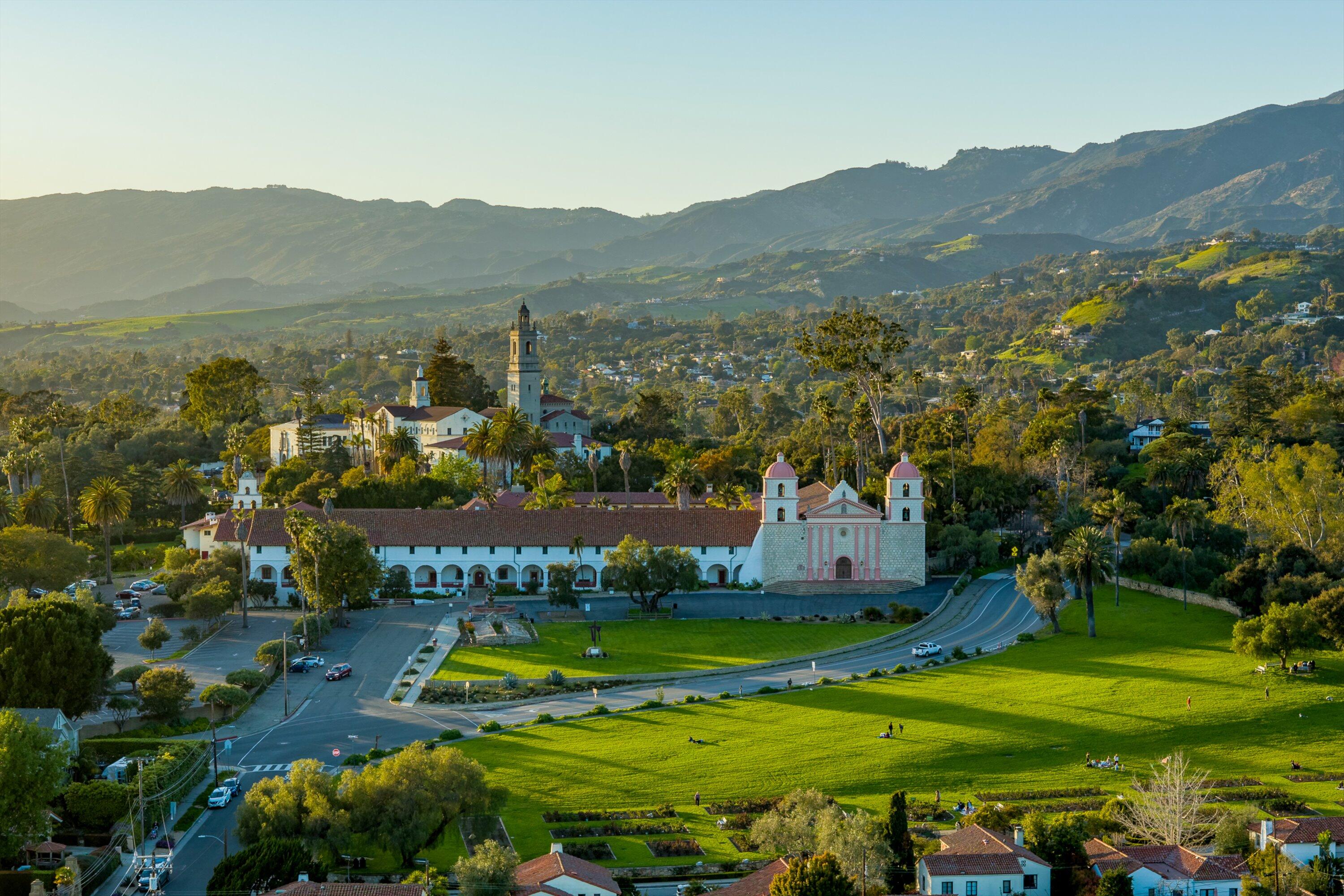 Santa Barbara, California 93103, United States, 5 Bedrooms Bedrooms, ,6 BathroomsBathrooms,Residential,Active,41046