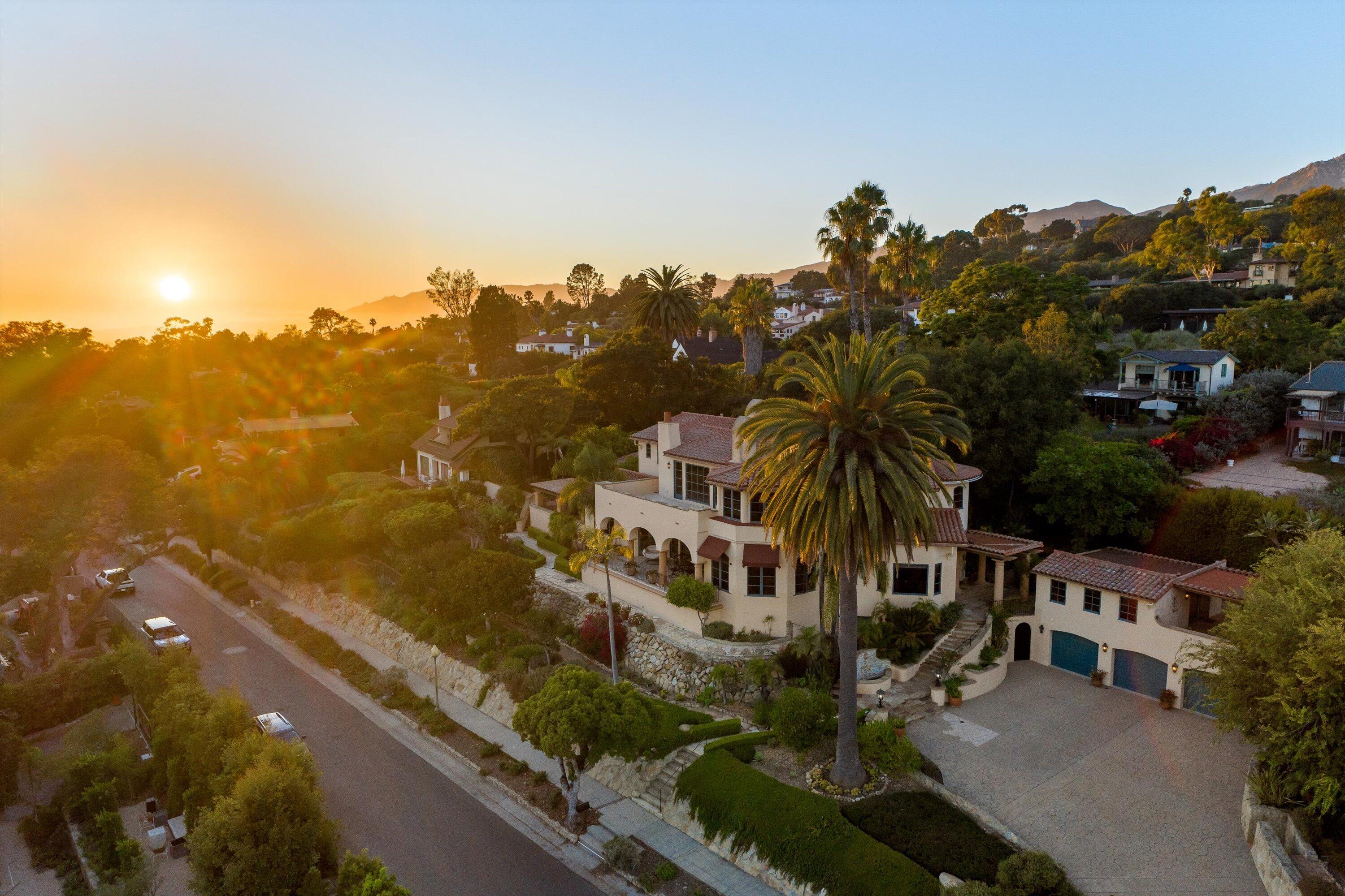 Santa Barbara, California 93103, United States, 5 Bedrooms Bedrooms, ,6 BathroomsBathrooms,Residential,Active,41046