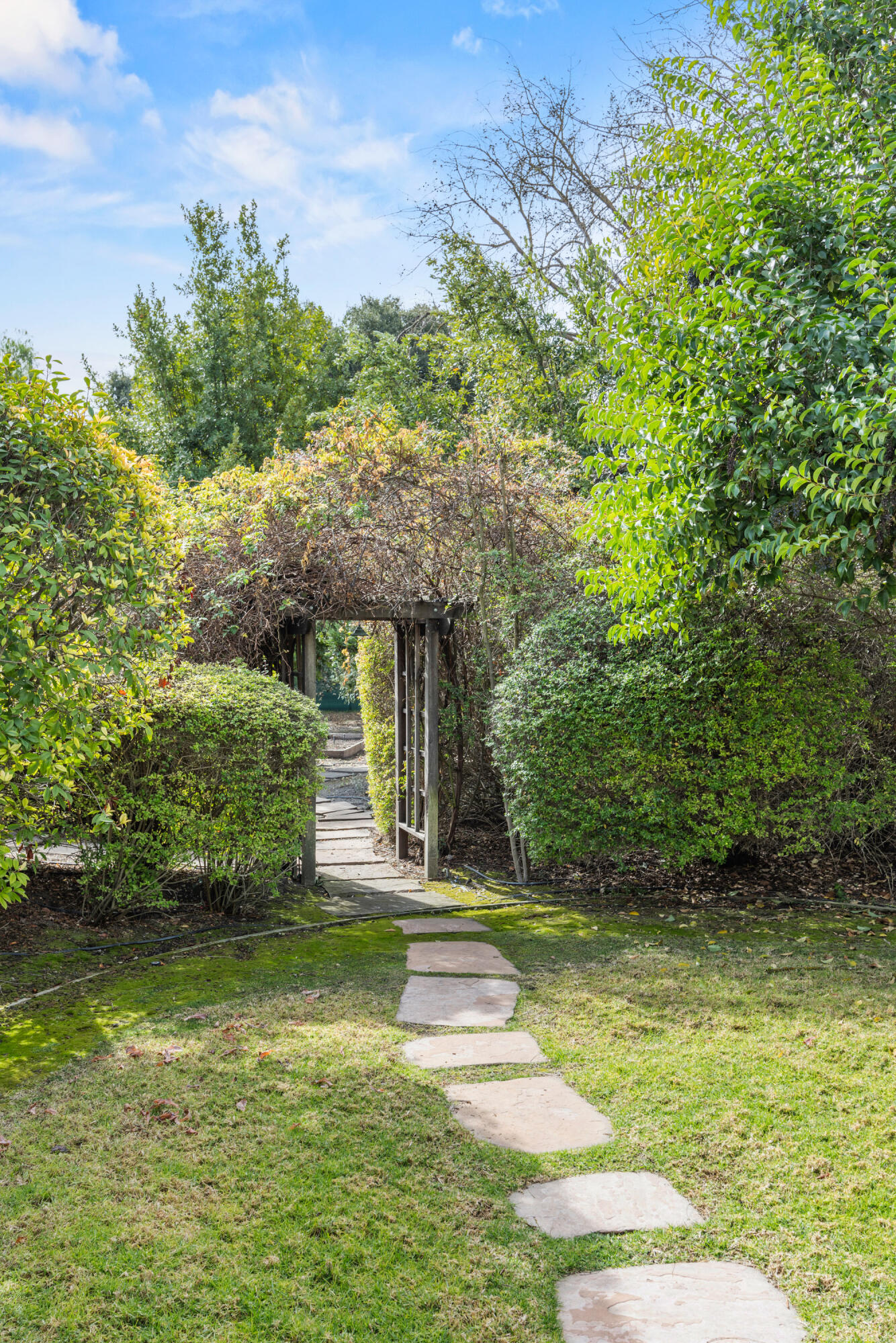 Los Olivos, California 93441, United States, 4 Bedrooms Bedrooms, ,3 BathroomsBathrooms,Residential,Active,10027