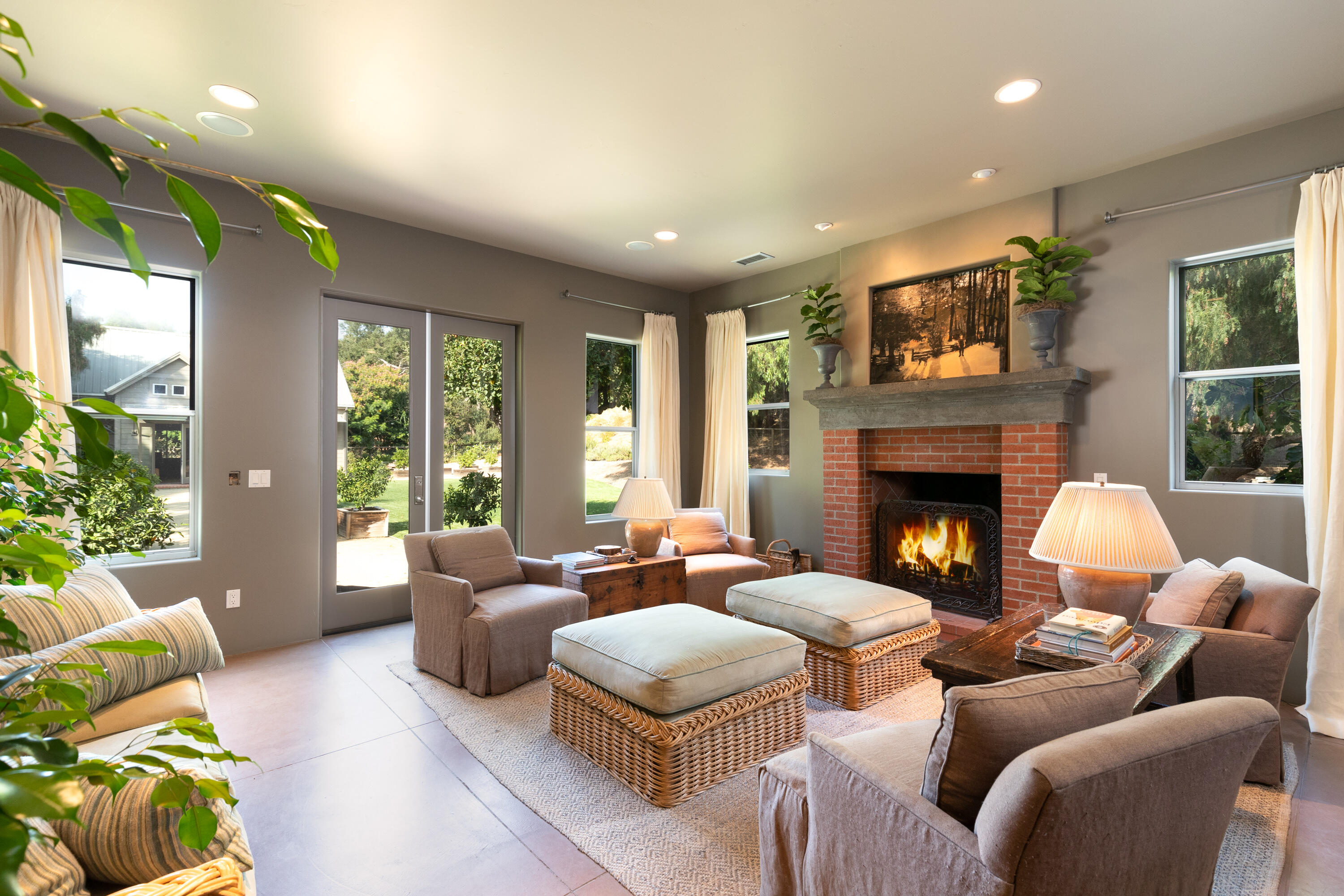 Ballard, California 93463, United States, 3 Bedrooms Bedrooms, ,3 BathroomsBathrooms,Residential,Active,162879