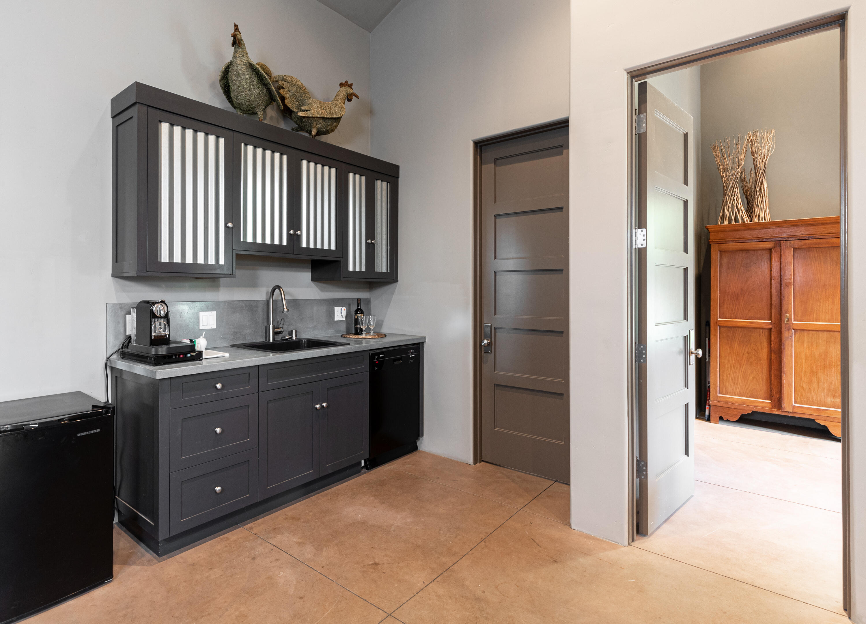 Ballard, California 93463, United States, 3 Bedrooms Bedrooms, ,3 BathroomsBathrooms,Residential,Active,162879