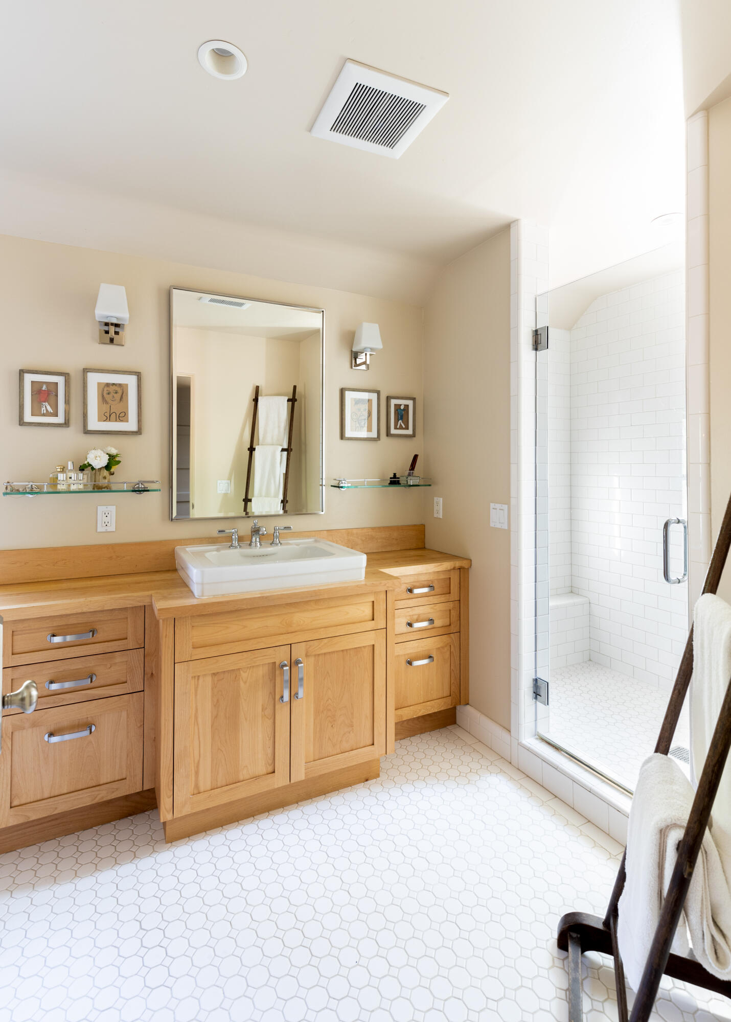 Ballard, California 93463, United States, 3 Bedrooms Bedrooms, ,3 BathroomsBathrooms,Residential,Active,162879